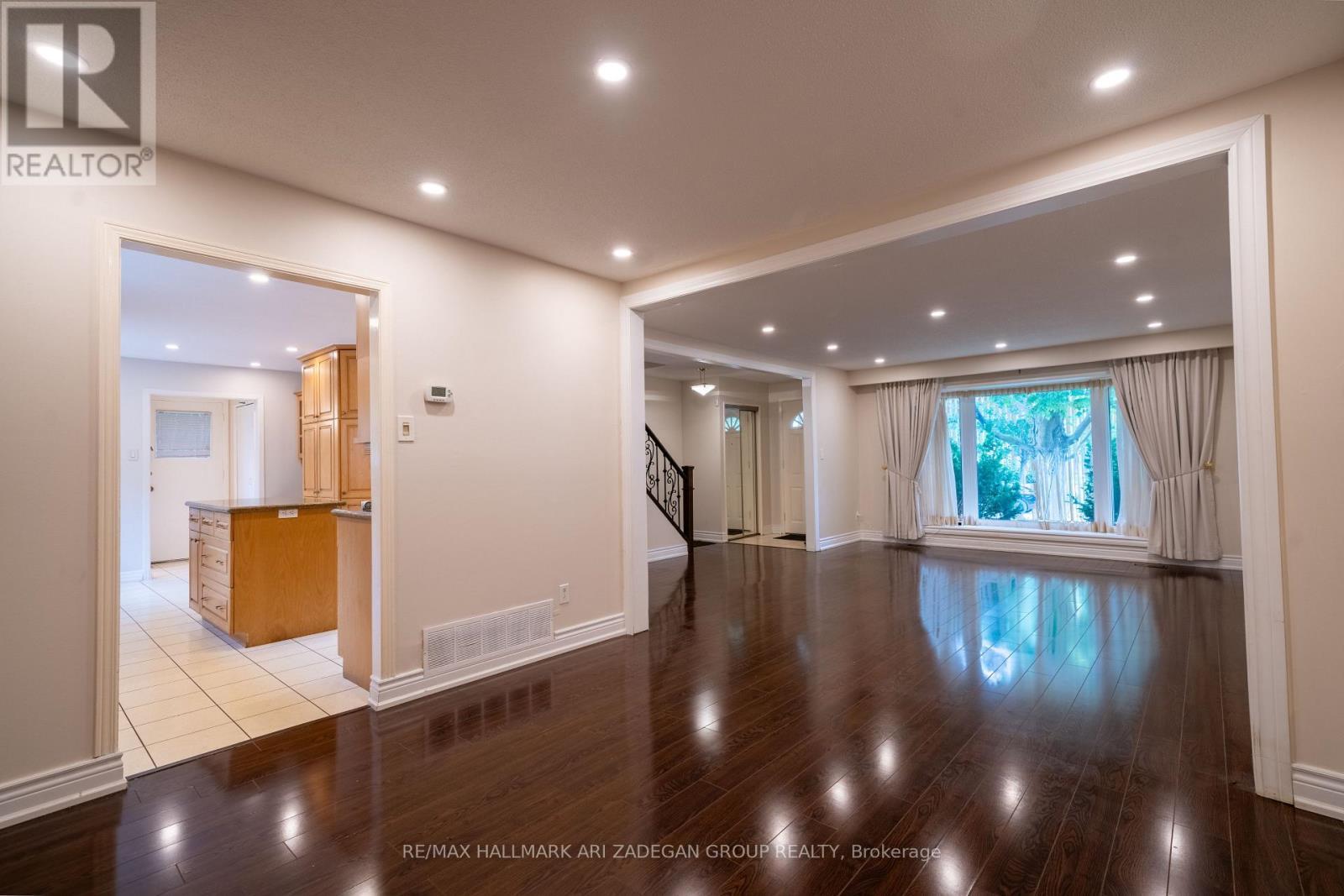 22 Silver Aspen Drive, Markham, ON - Indoor Photo Showing Other Room
