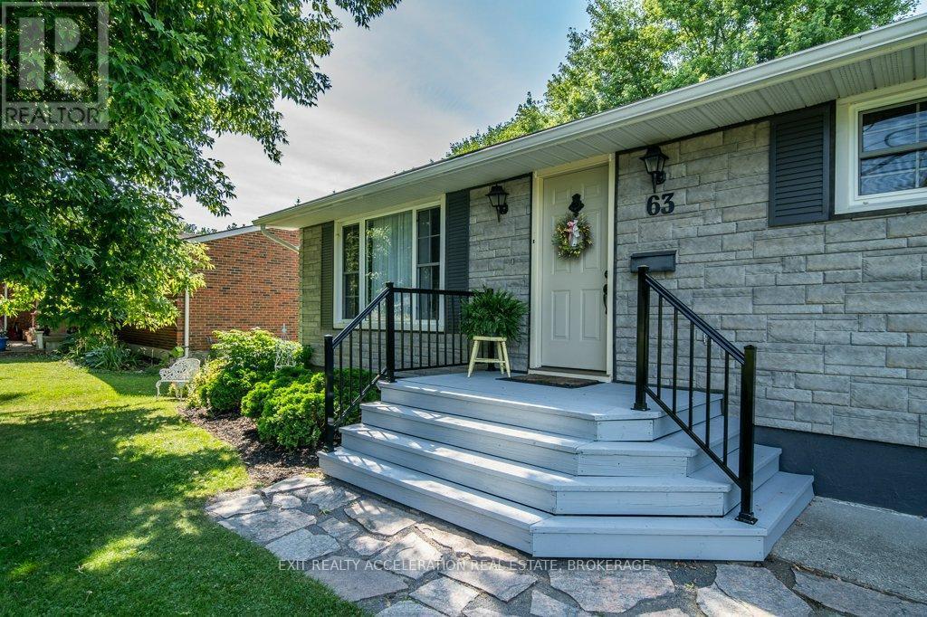 63 River Road, Greater Napanee (Greater Napanee), ON - Outdoor With Deck Patio Veranda