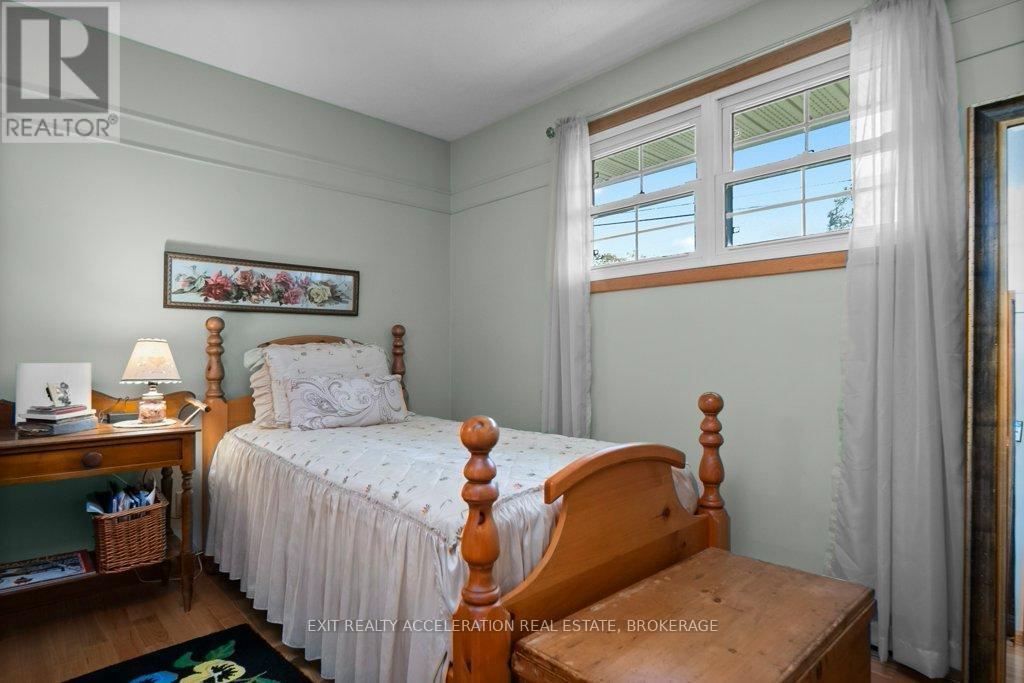 63 River Road, Greater Napanee (Greater Napanee), ON - Indoor Photo Showing Bedroom