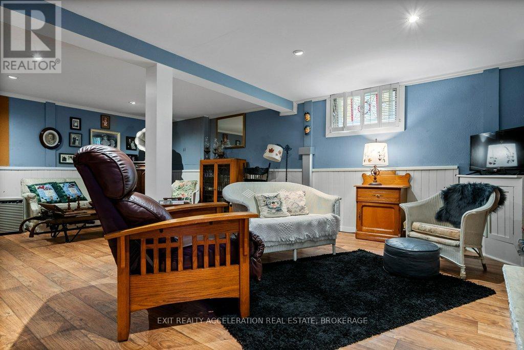 63 River Road, Greater Napanee (Greater Napanee), ON - Indoor Photo Showing Bedroom