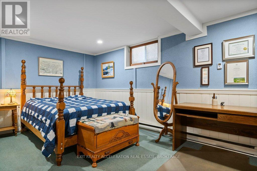 63 River Road, Greater Napanee (Greater Napanee), ON - Indoor Photo Showing Bedroom
