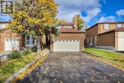 34 ASHMORE CRESCENT Markham, ON L3R 6T8