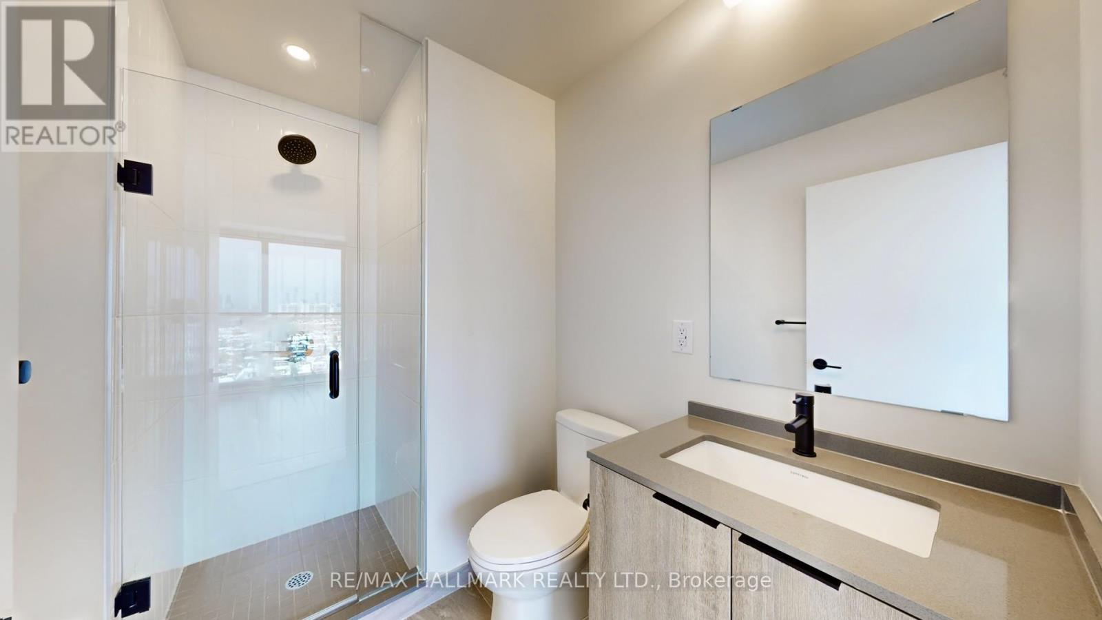 1221 - 181 Sterling Road, Toronto, ON - Indoor Photo Showing Bathroom