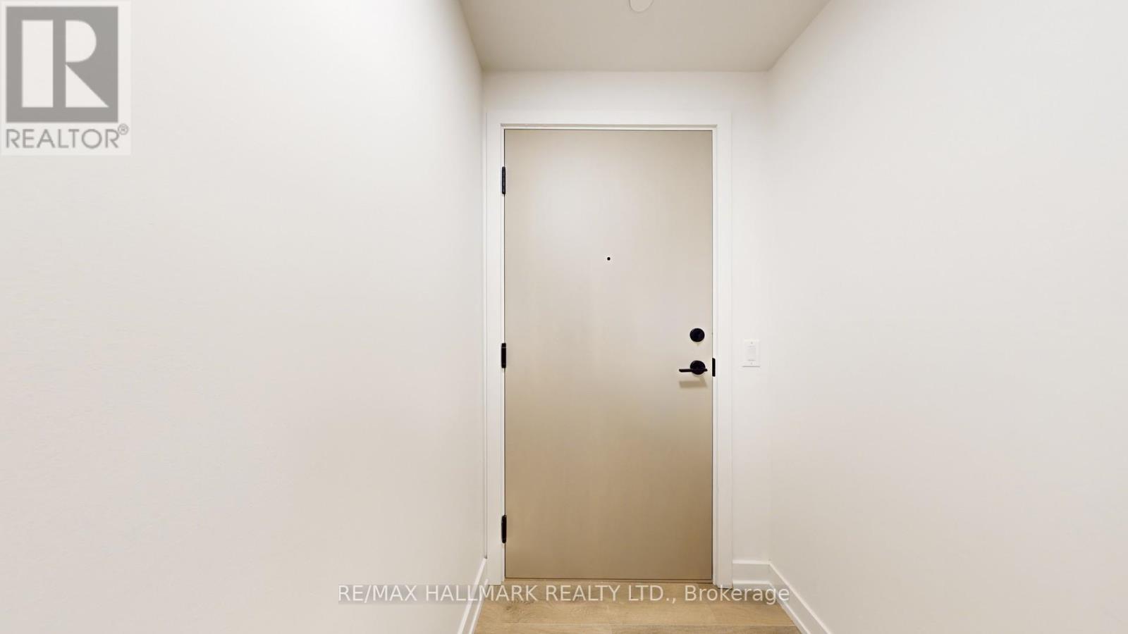 1221 - 181 Sterling Road, Toronto, ON - Indoor Photo Showing Other Room