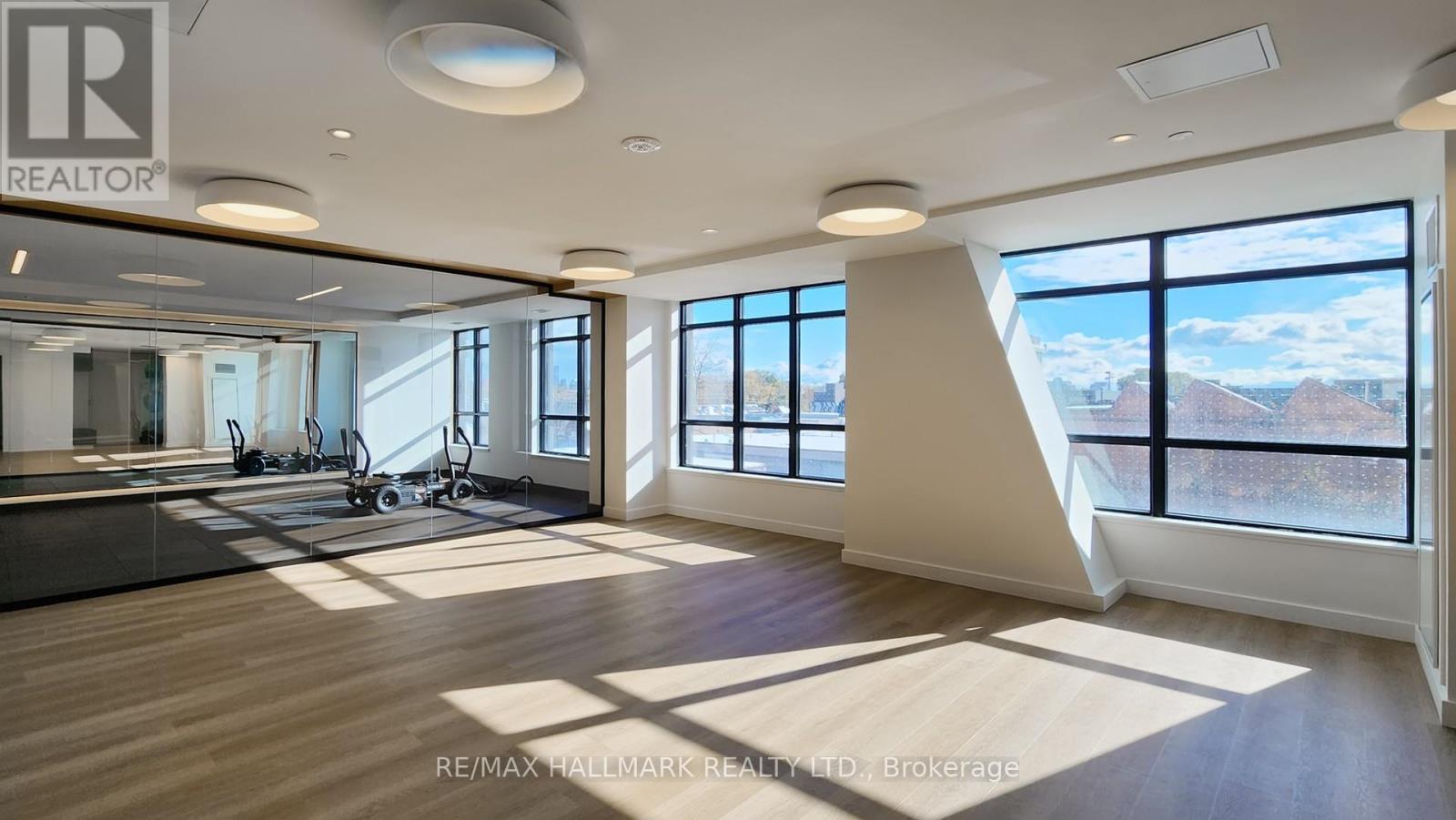 1221 - 181 Sterling Road, Toronto, ON - Indoor Photo Showing Other Room