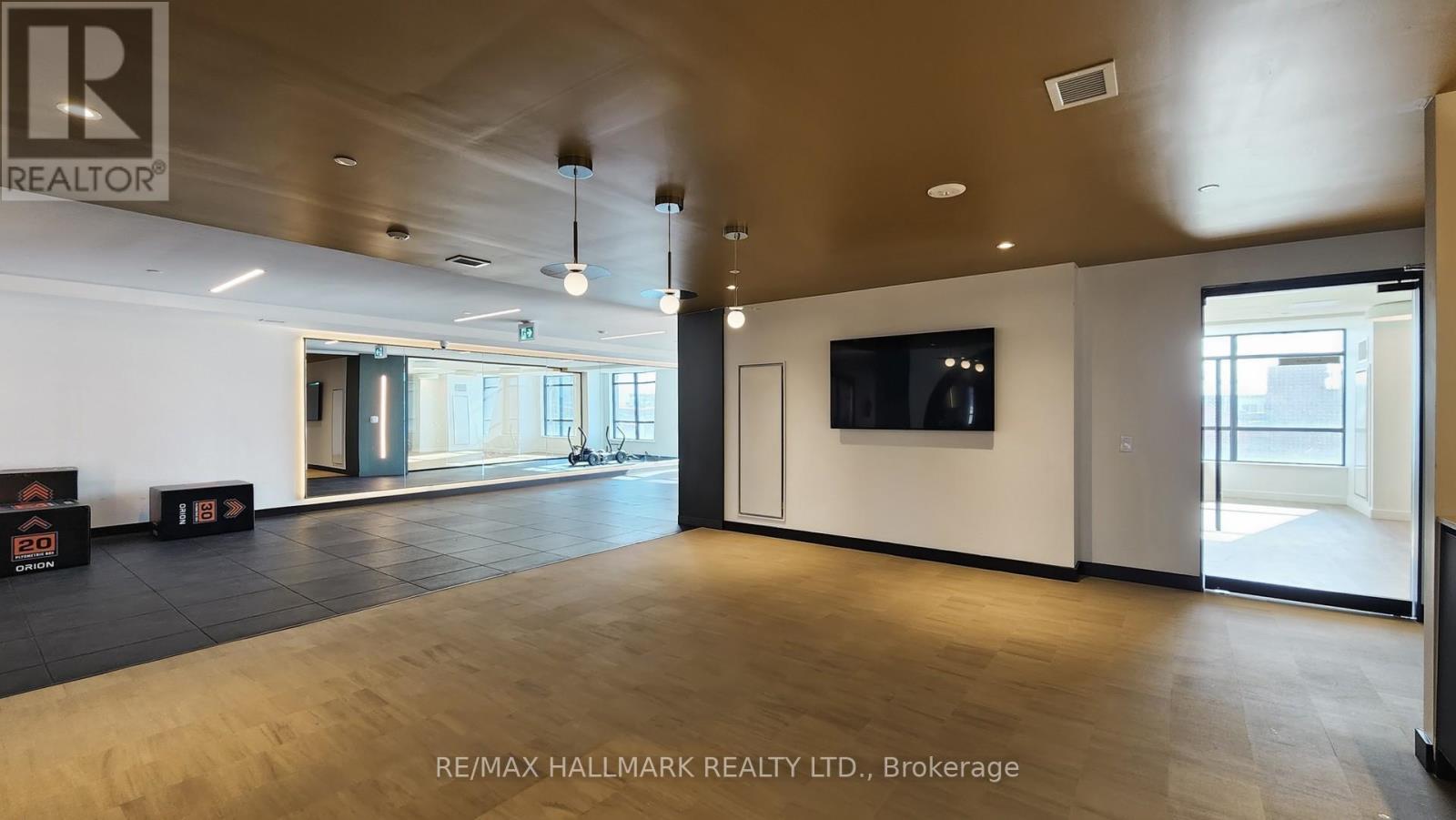 1221 - 181 Sterling Road, Toronto, ON - Indoor Photo Showing Other Room