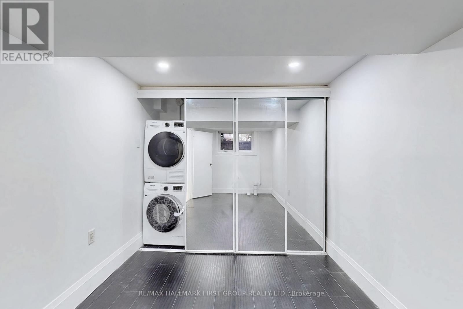 1 Bramwell Drive, Ajax, ON - Indoor Photo Showing Laundry Room