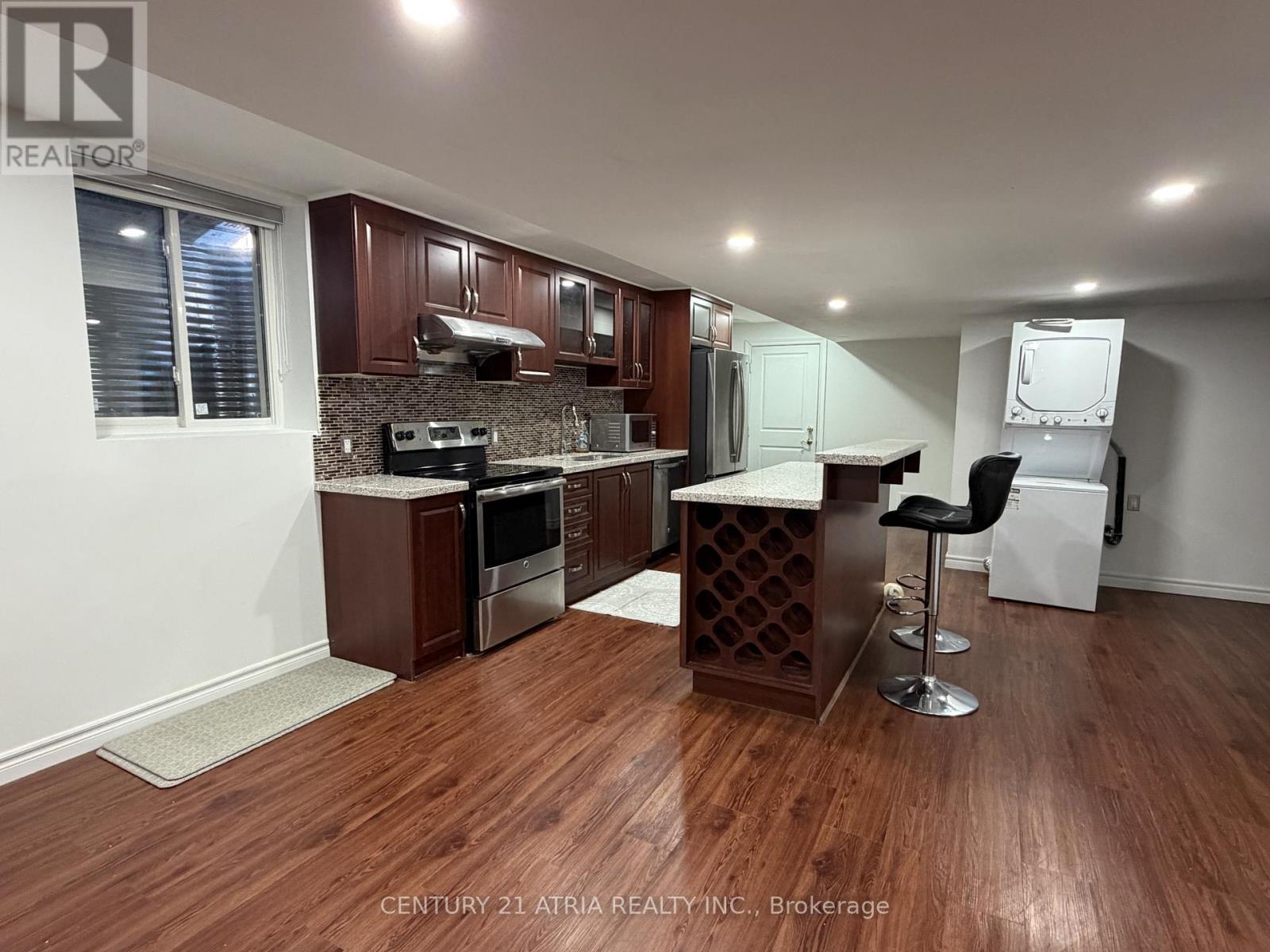 31 Seggar Avenue, Ajax, ON - Indoor Photo Showing Kitchen