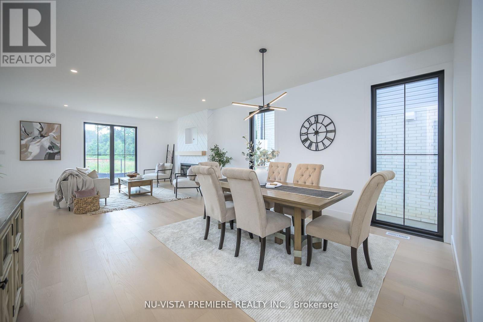 1181 Honeywood Drive, London South (South U), ON - Indoor Photo Showing Dining Room
