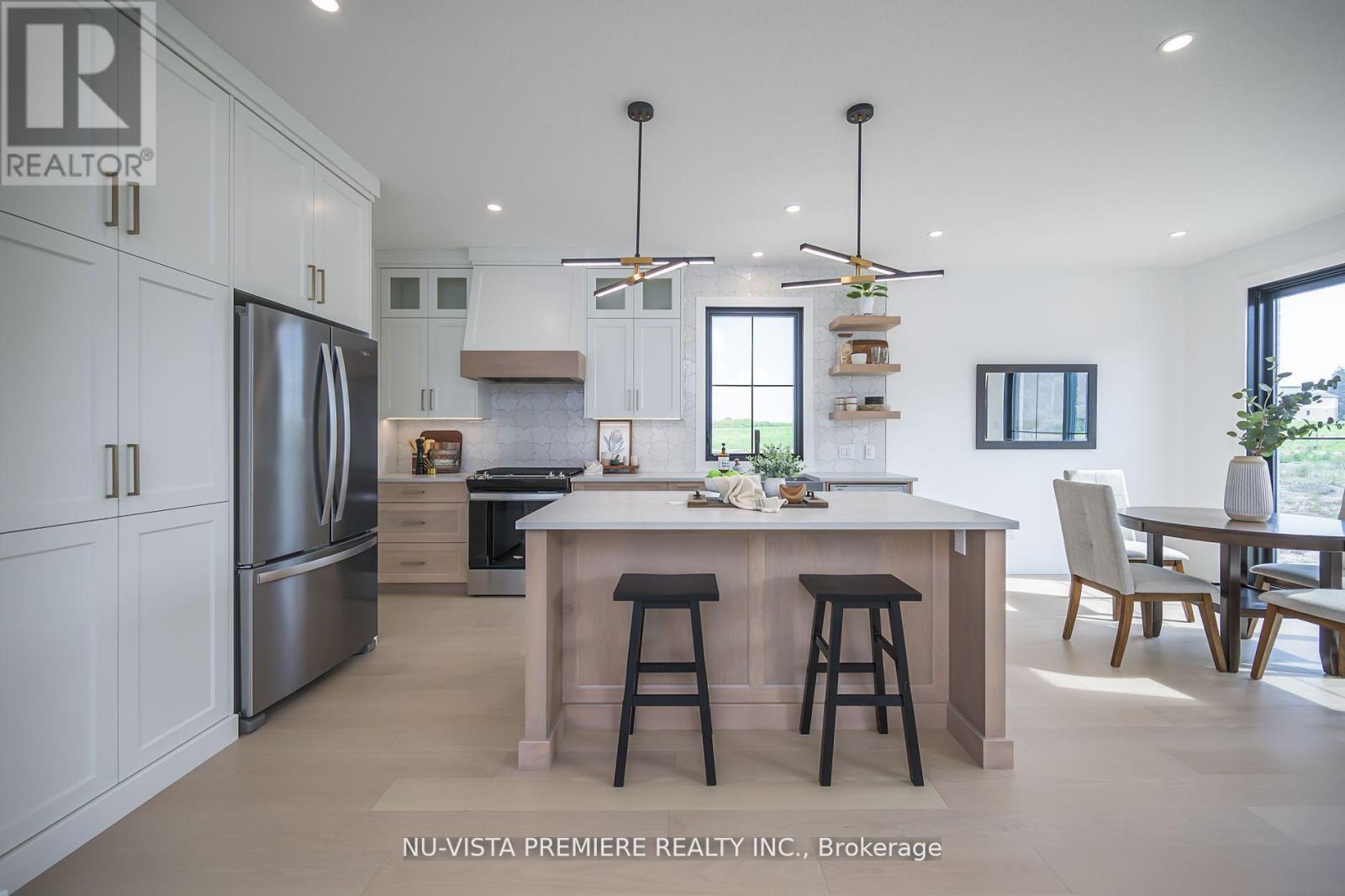 1181 Honeywood Drive, London South (South U), ON - Indoor