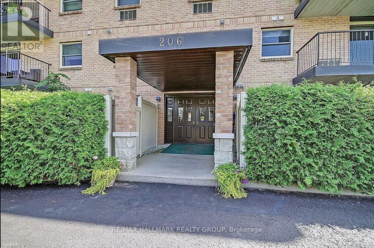 104 - 206 Woodward Street, Carleton Place, ON - Outdoor