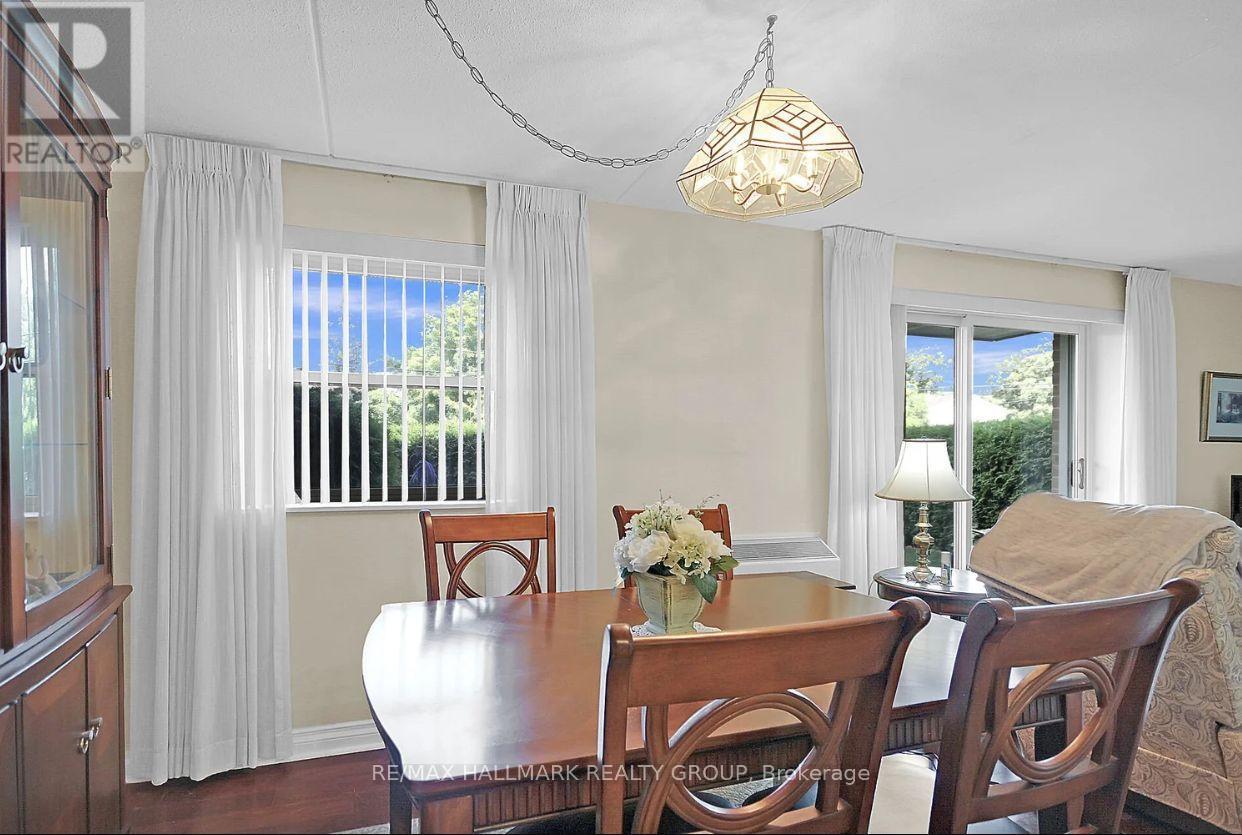 104 - 206 Woodward Street, Carleton Place, ON - Indoor Photo Showing Dining Room