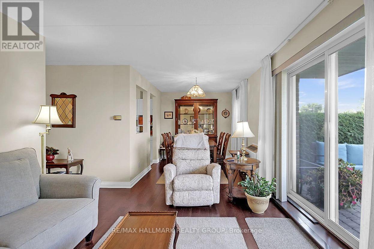 104 - 206 Woodward Street, Carleton Place, ON - Indoor Photo Showing Living Room