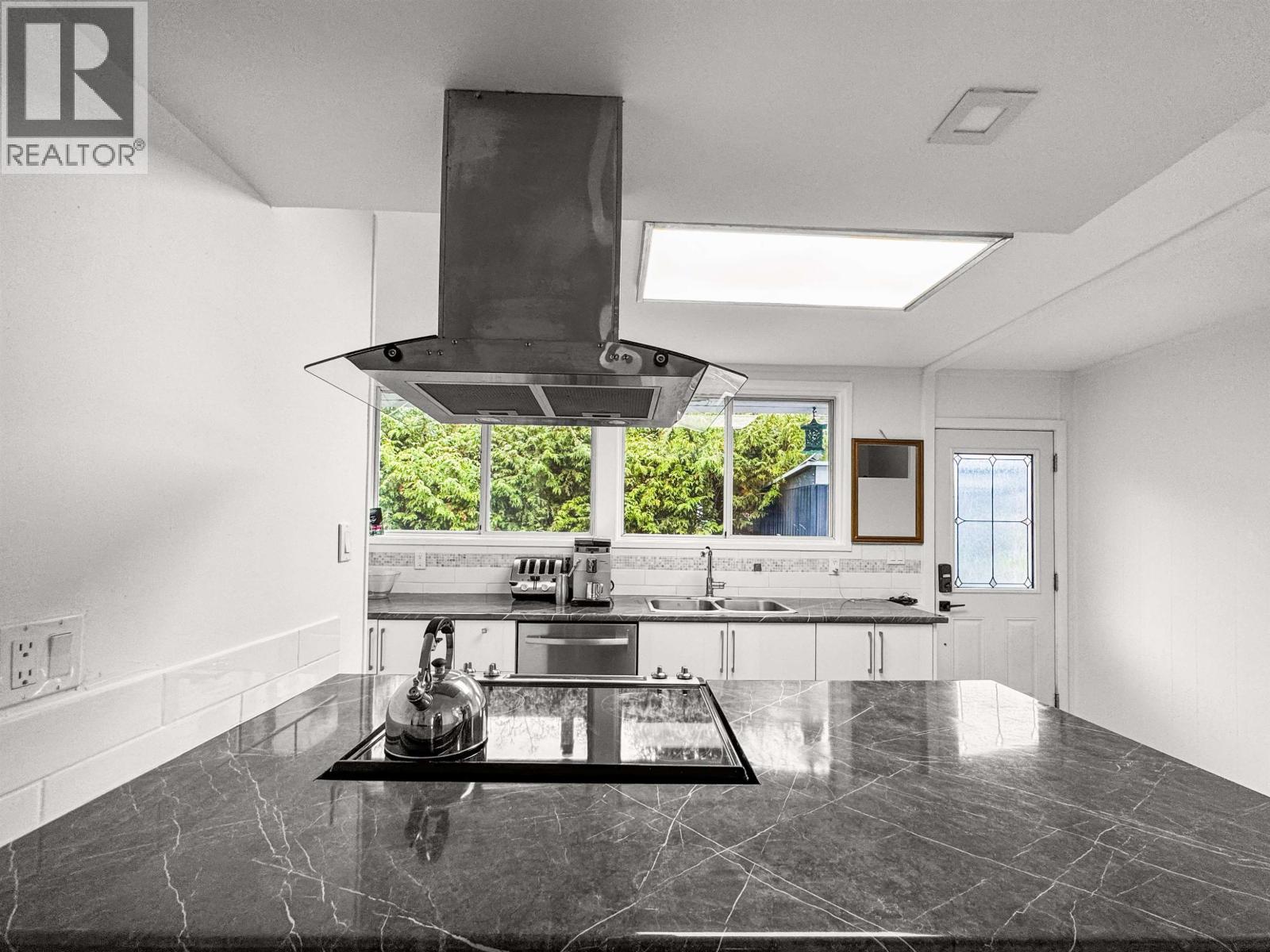 87 Swallow Street, Kitimat, BC - Indoor Photo Showing Kitchen