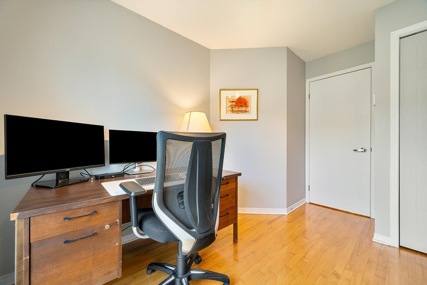 Chambre à coucher - 302-11771 Rue Marie-Anne-Lavallée, Montréal (Ahuntsic-Cartierville), QC - Indoor Photo Showing Office