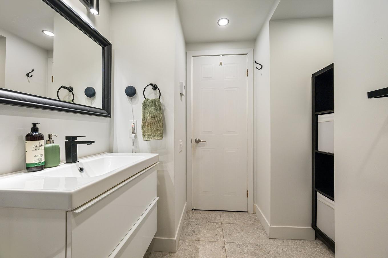 Salle de bains - 302-11771 Rue Marie-Anne-Lavallée, Montréal (Ahuntsic-Cartierville), QC - Indoor