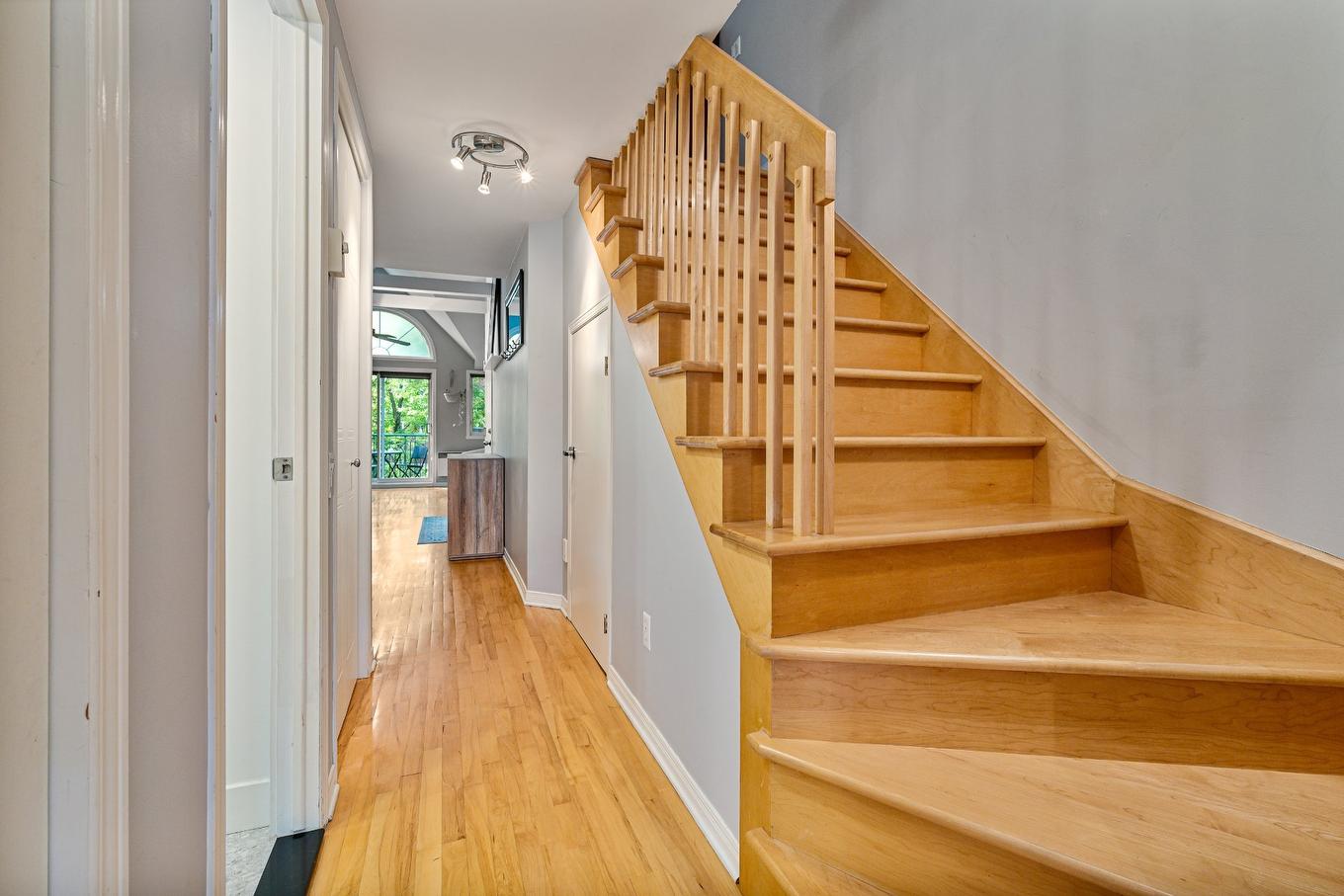 Escalier - 302-11771 Rue Marie-Anne-Lavallée, Montréal (Ahuntsic-Cartierville), QC - Indoor Photo Showing Other Room