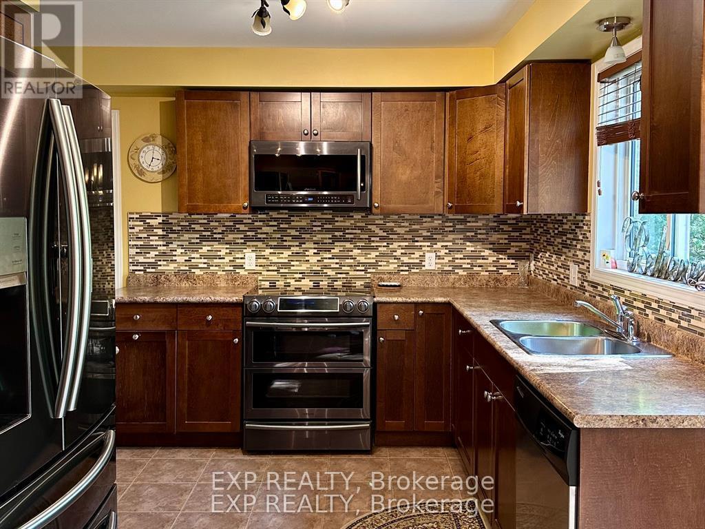 2011 Main Street, Norfolk, ON - Indoor Photo Showing Kitchen With Double Sink