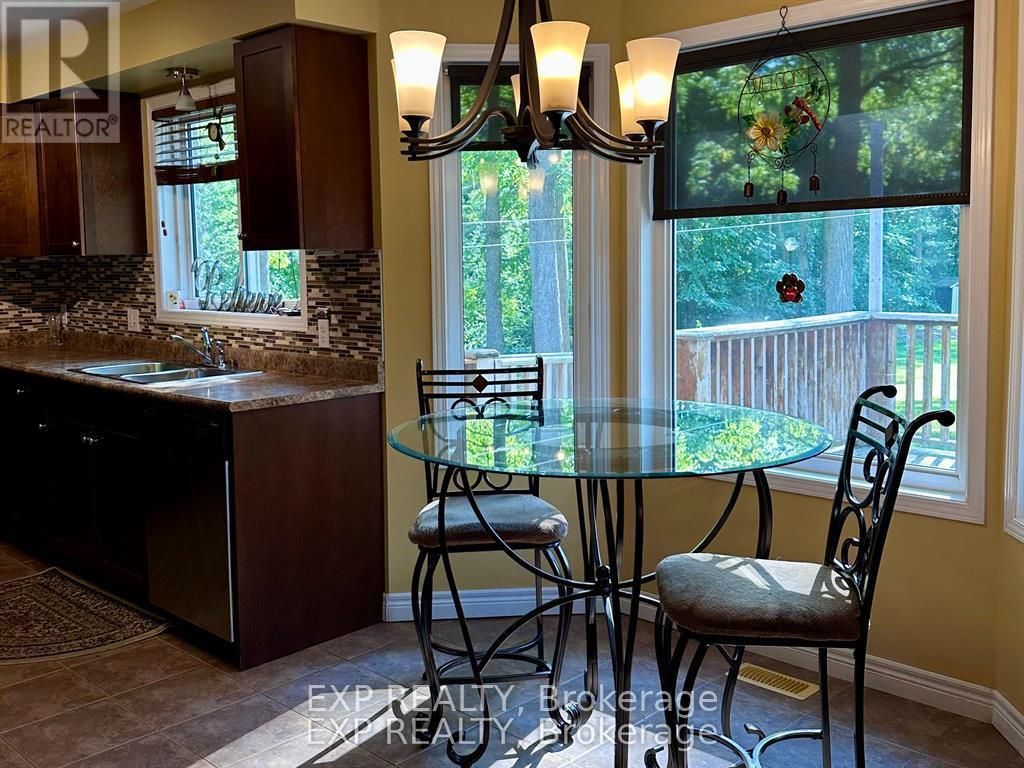 2011 Main Street, Norfolk, ON - Indoor