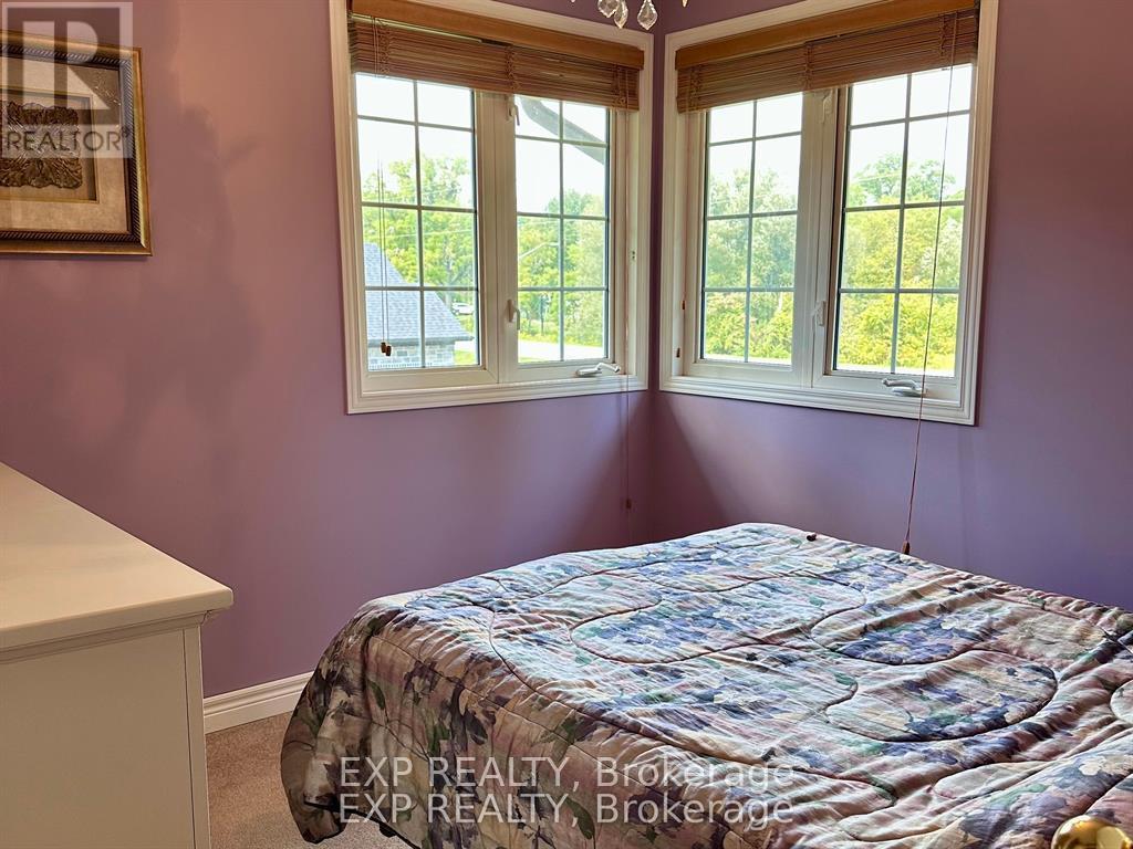 2011 Main Street, Norfolk, ON - Indoor Photo Showing Bedroom