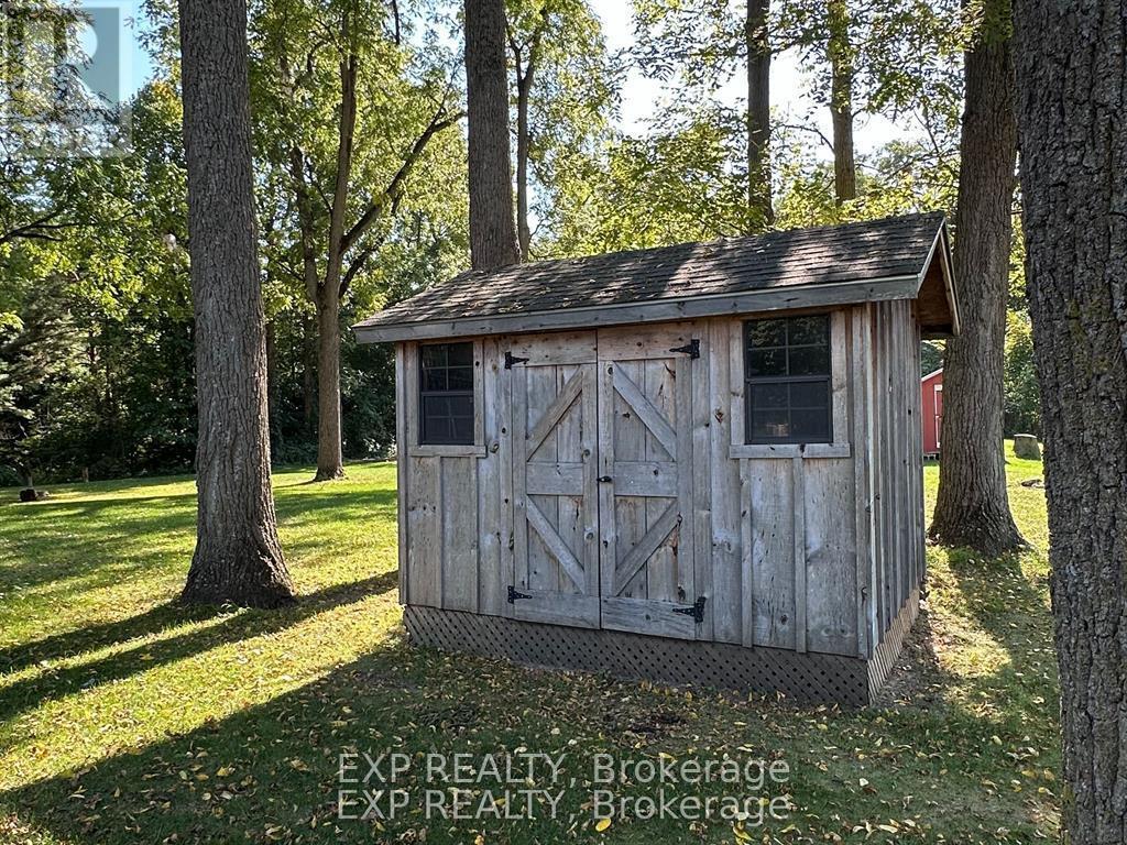 2011 Main Street, Norfolk, ON - Outdoor