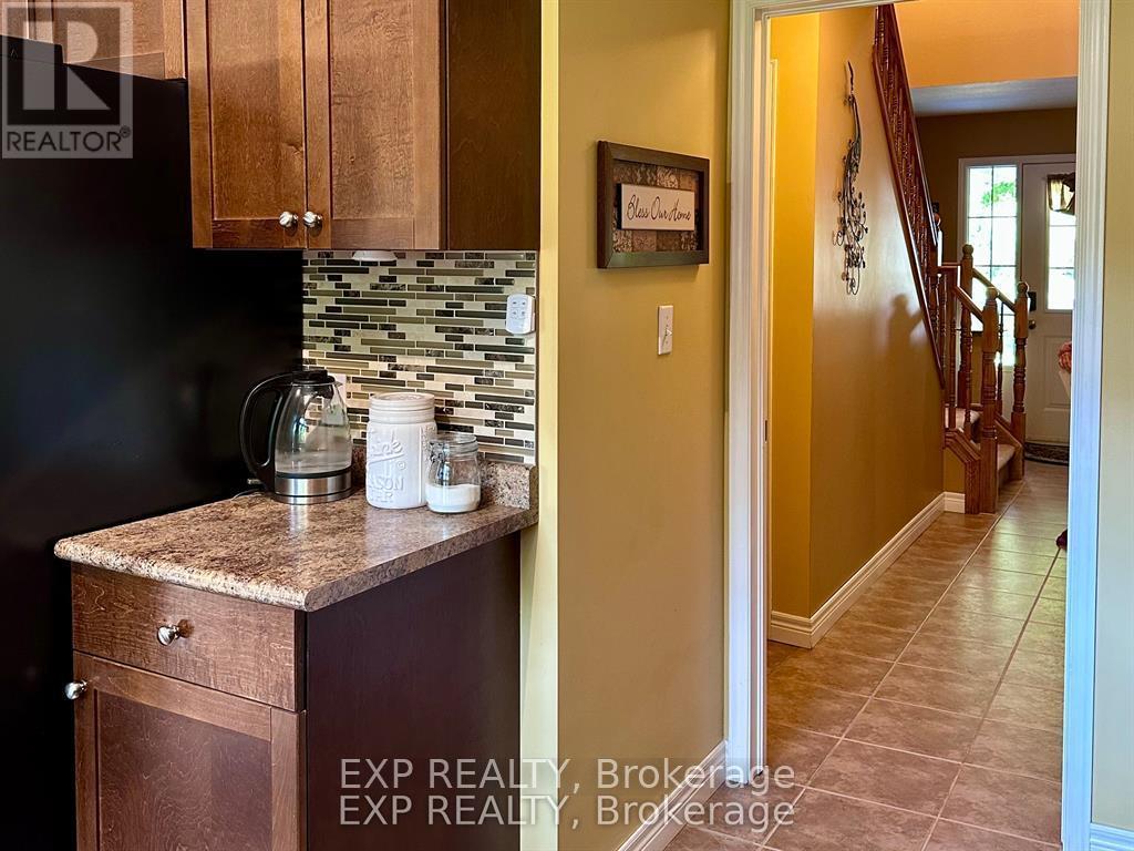 2011 Main Street, Norfolk, ON - Indoor