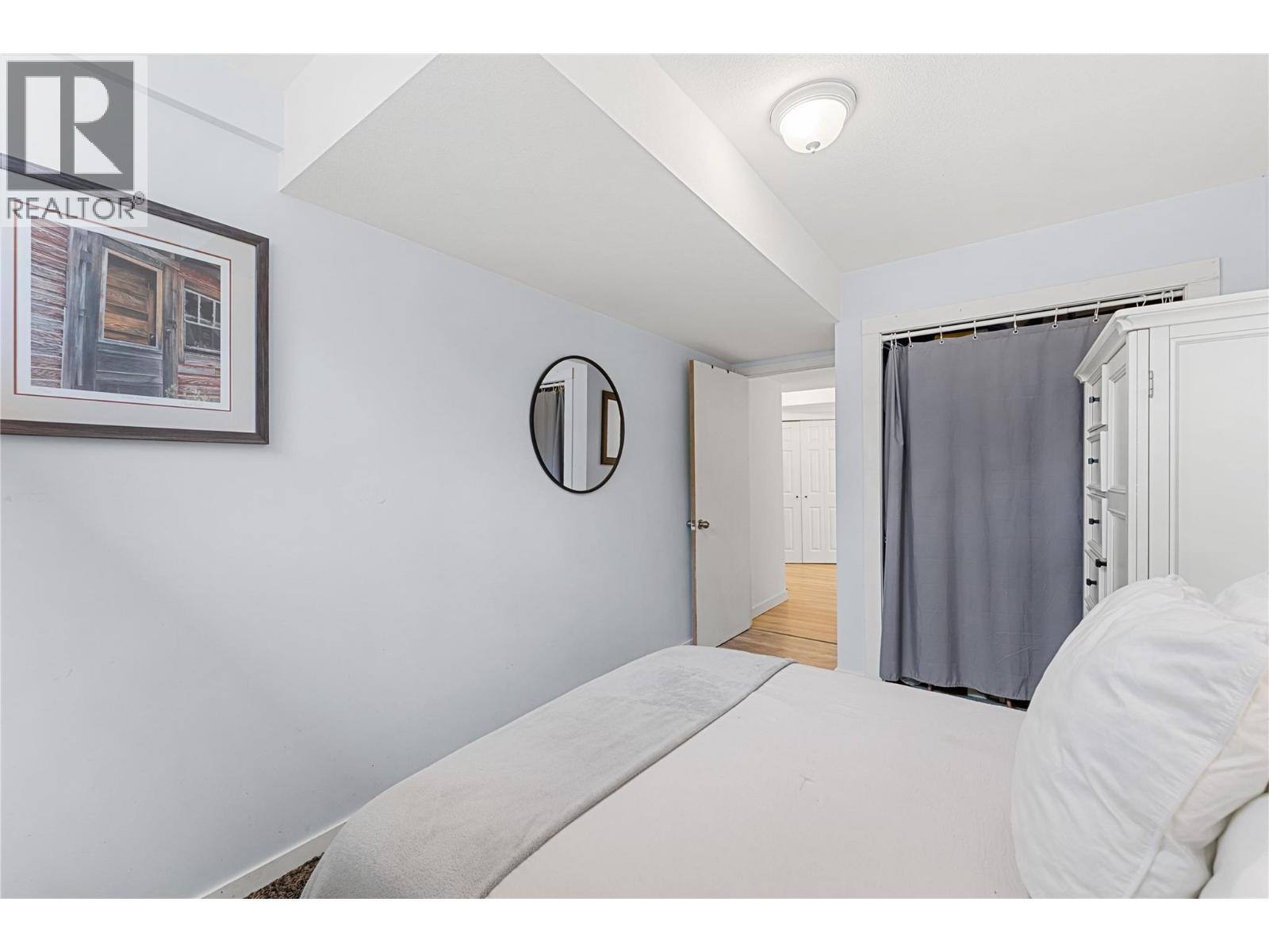3380 Mciver Road, West Kelowna, BC - Indoor Photo Showing Bedroom