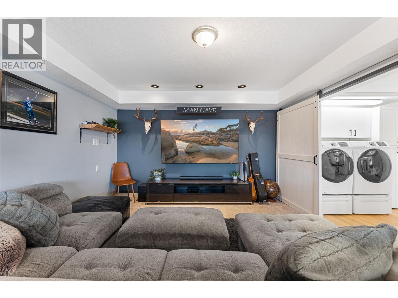 Man cave, lady lair or family retreat! - 3380 Mciver Road, West Kelowna, BC - Indoor