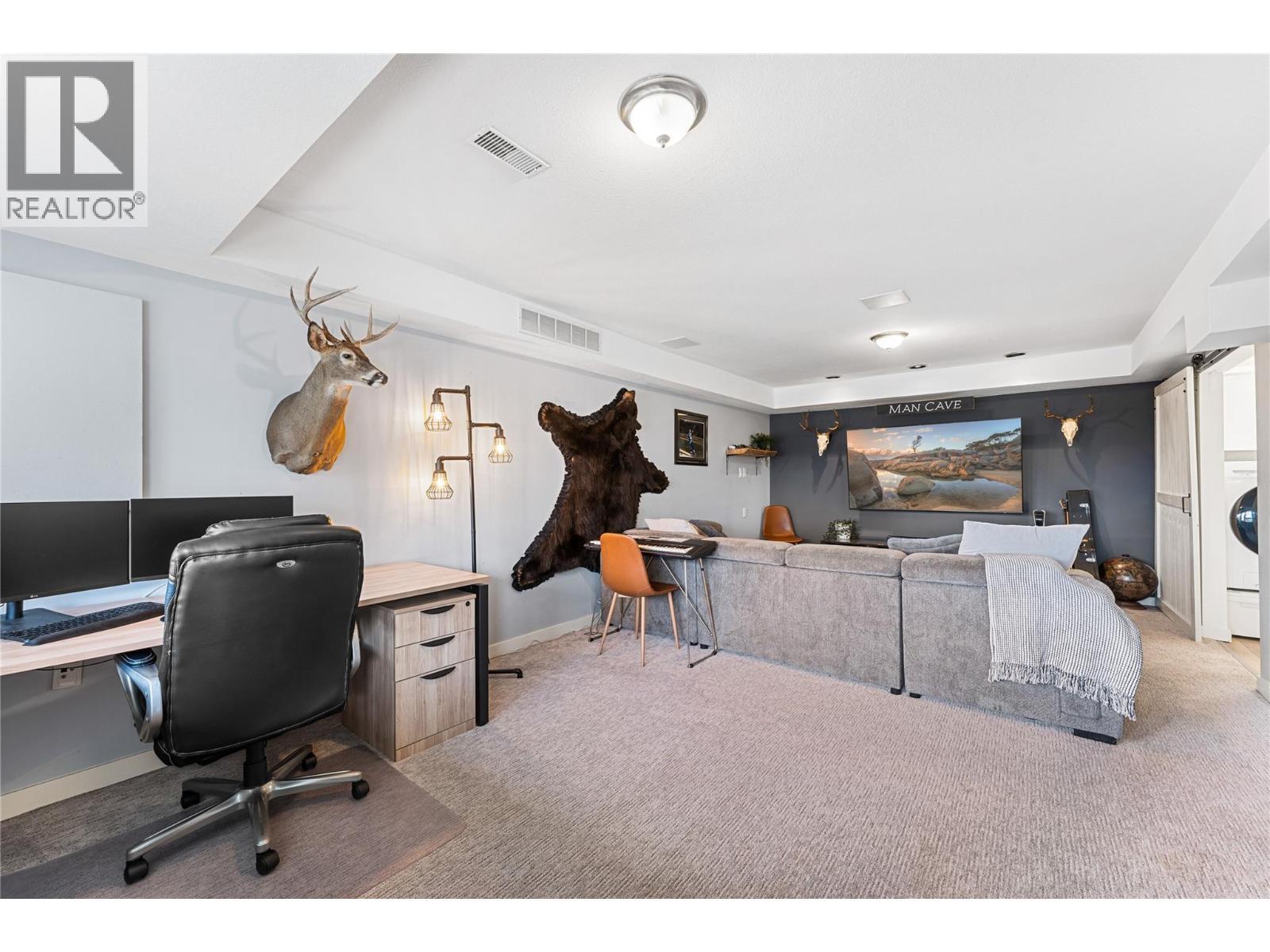 3380 Mciver Road, West Kelowna, BC - Indoor