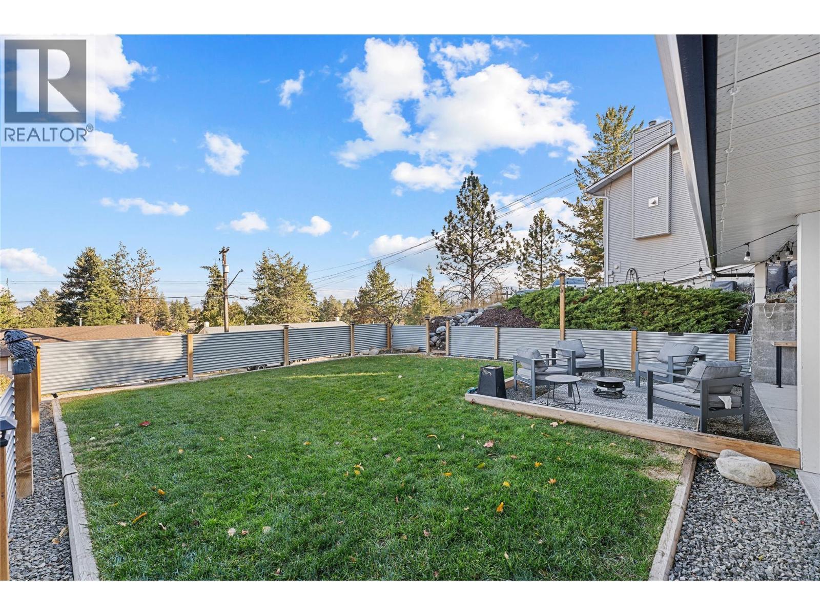 3380 Mciver Road, West Kelowna, BC - Outdoor