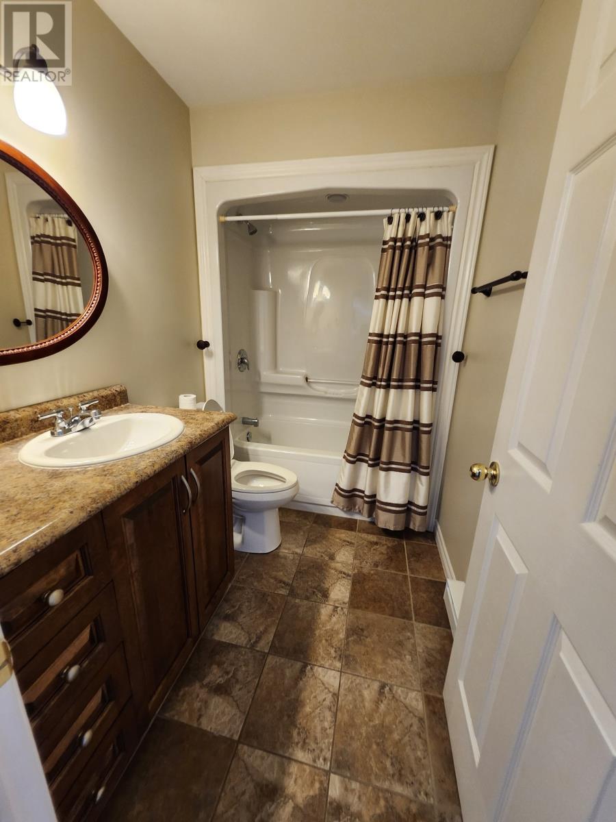 70 Mark Nichols Place, St. John'S, NL - Indoor Photo Showing Bathroom