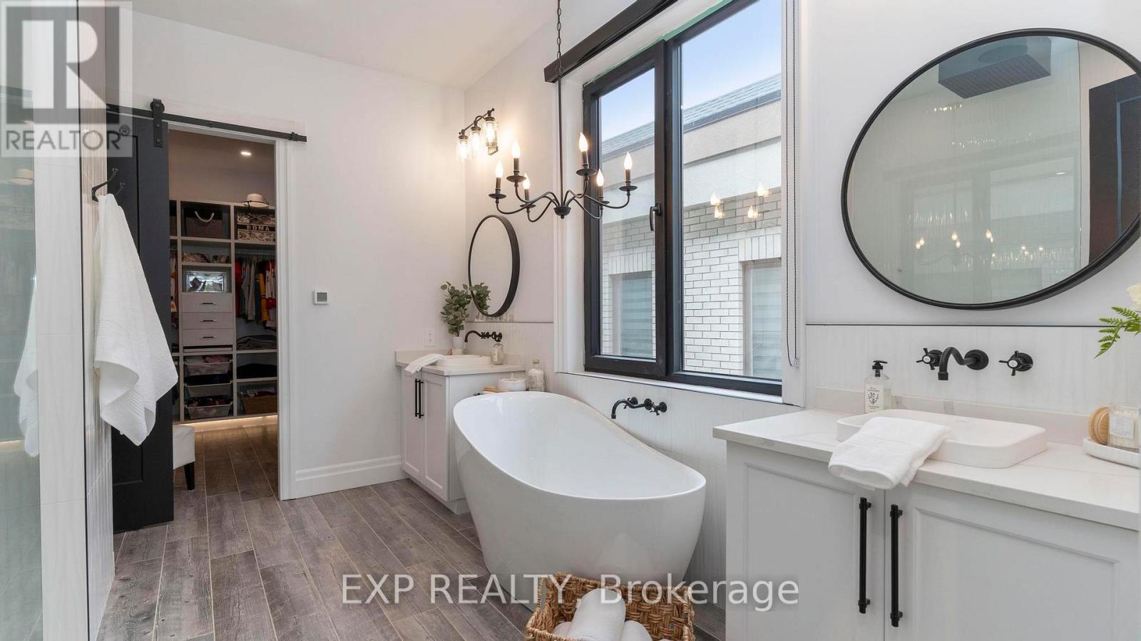 Primary bathroom - 253 - 9861 Glendon Drive, Middlesex Centre (Komoka), ON