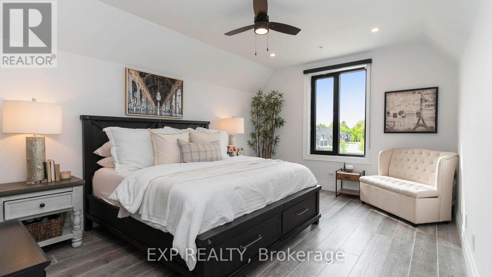 Loft bedroom - 253 - 9861 Glendon Drive, Middlesex Centre (Komoka), ON