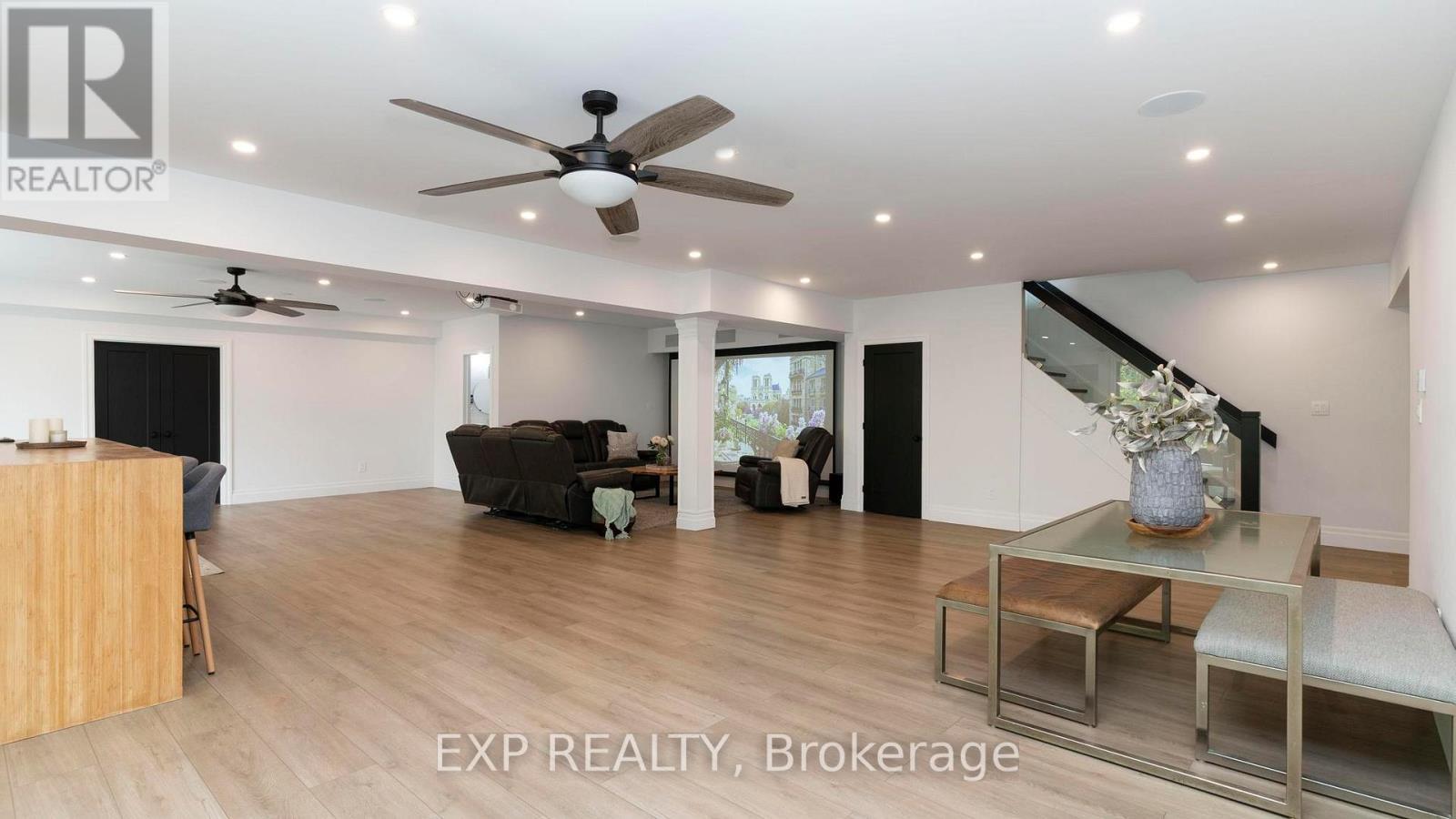 253 - 9861 Glendon Drive, Middlesex Centre (Komoka), ON