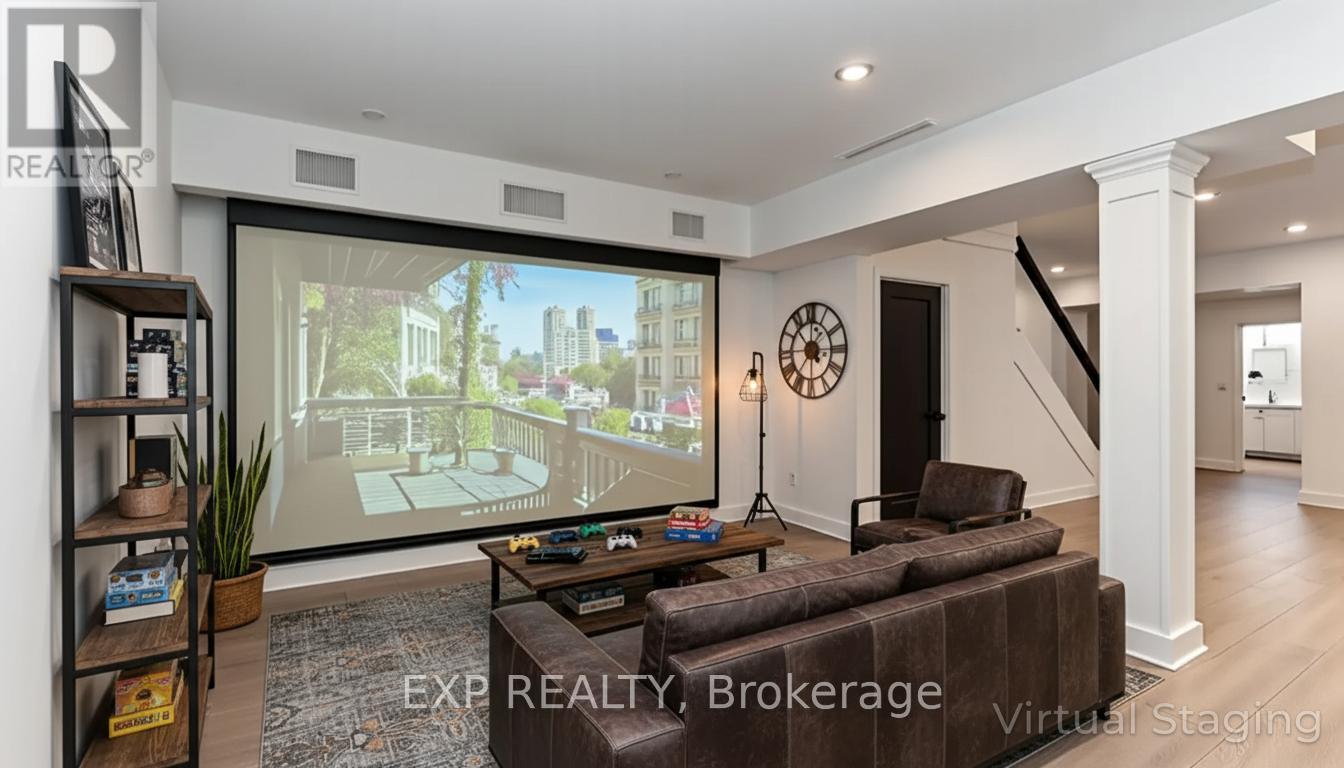 Theatre space - 253 - 9861 Glendon Drive, Middlesex Centre (Komoka), ON