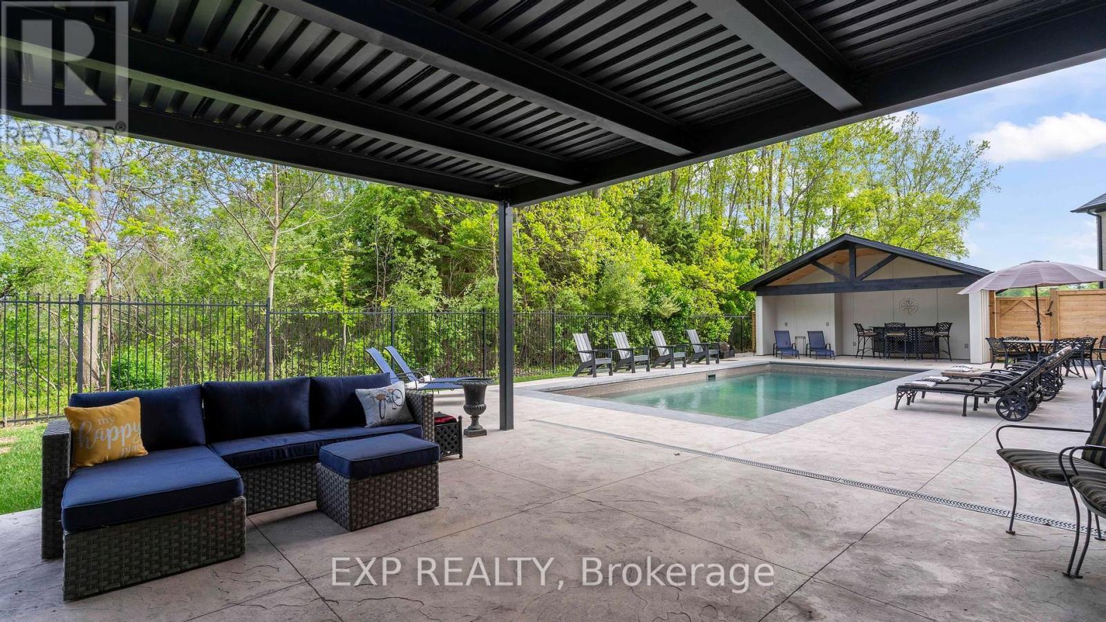 253 - 9861 Glendon Drive, Middlesex Centre (Komoka), ON