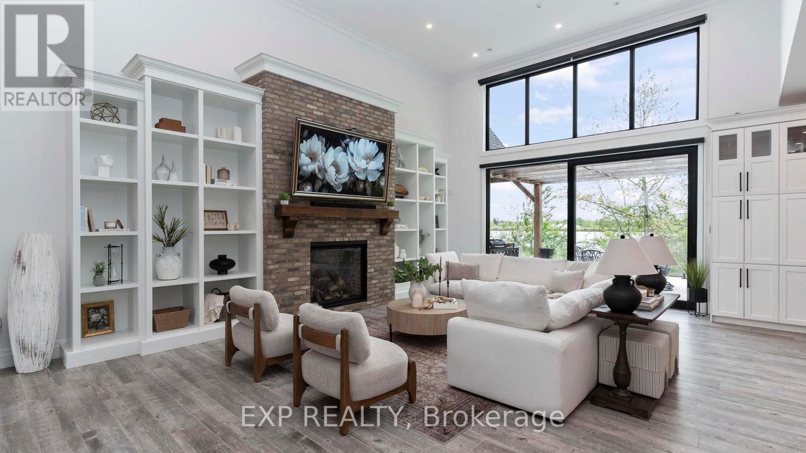 Open concept living room - 253 - 9861 Glendon Drive, Middlesex Centre (Komoka), ON