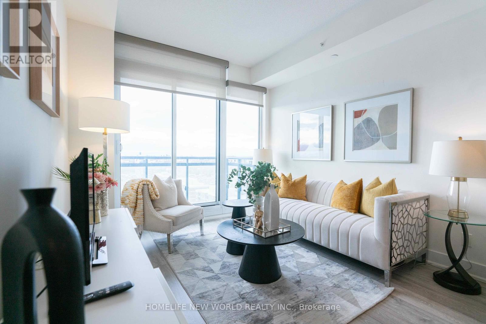 1511 - 8081 Birchmount Road, Markham, ON - Indoor Photo Showing Living Room