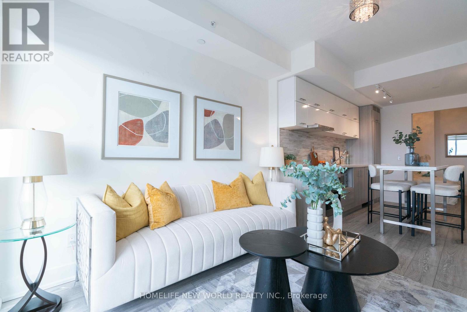 1511 - 8081 Birchmount Road, Markham, ON - Indoor Photo Showing Living Room
