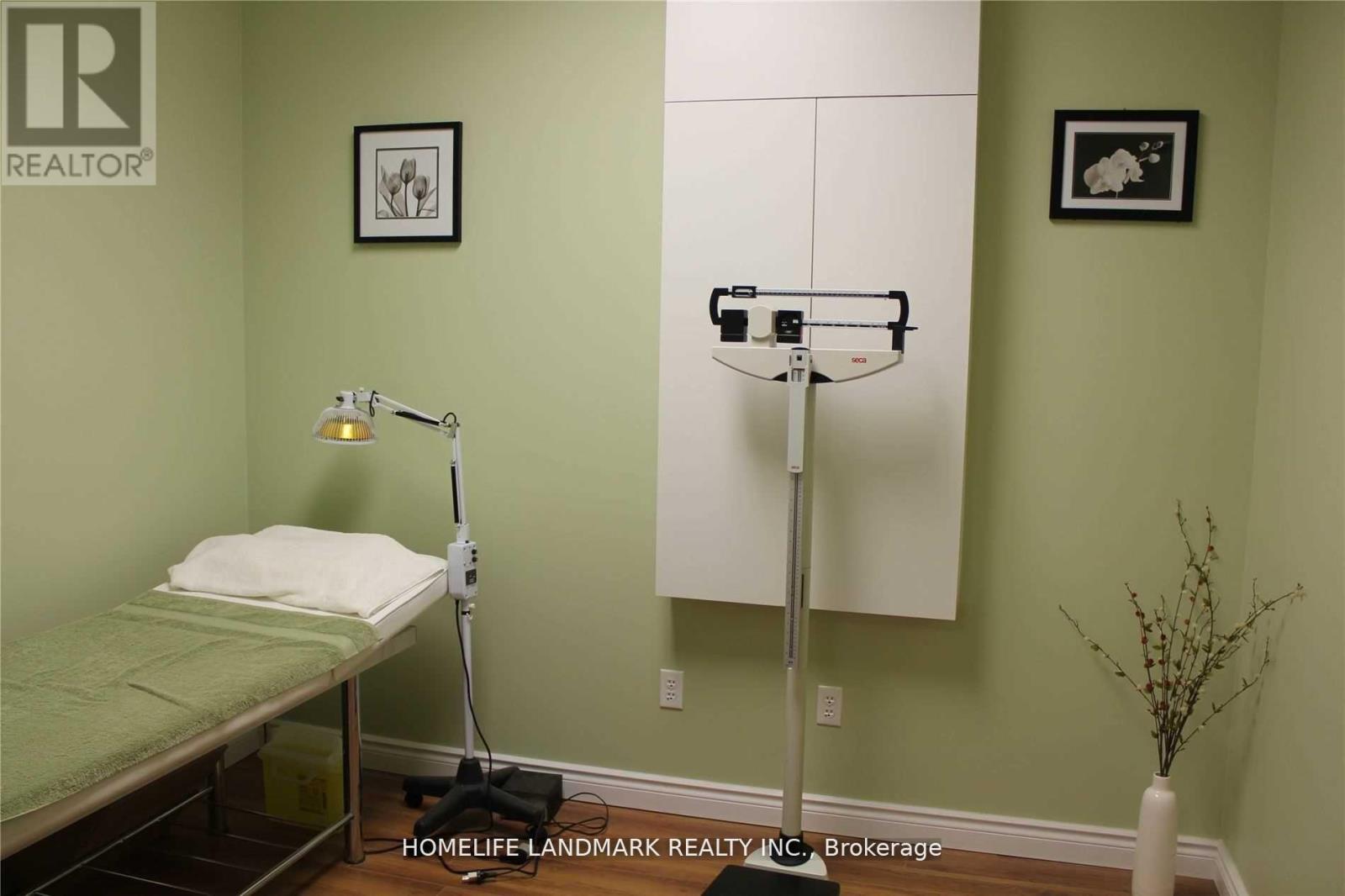 102 - 7130 Warden Avenue, Markham, ON