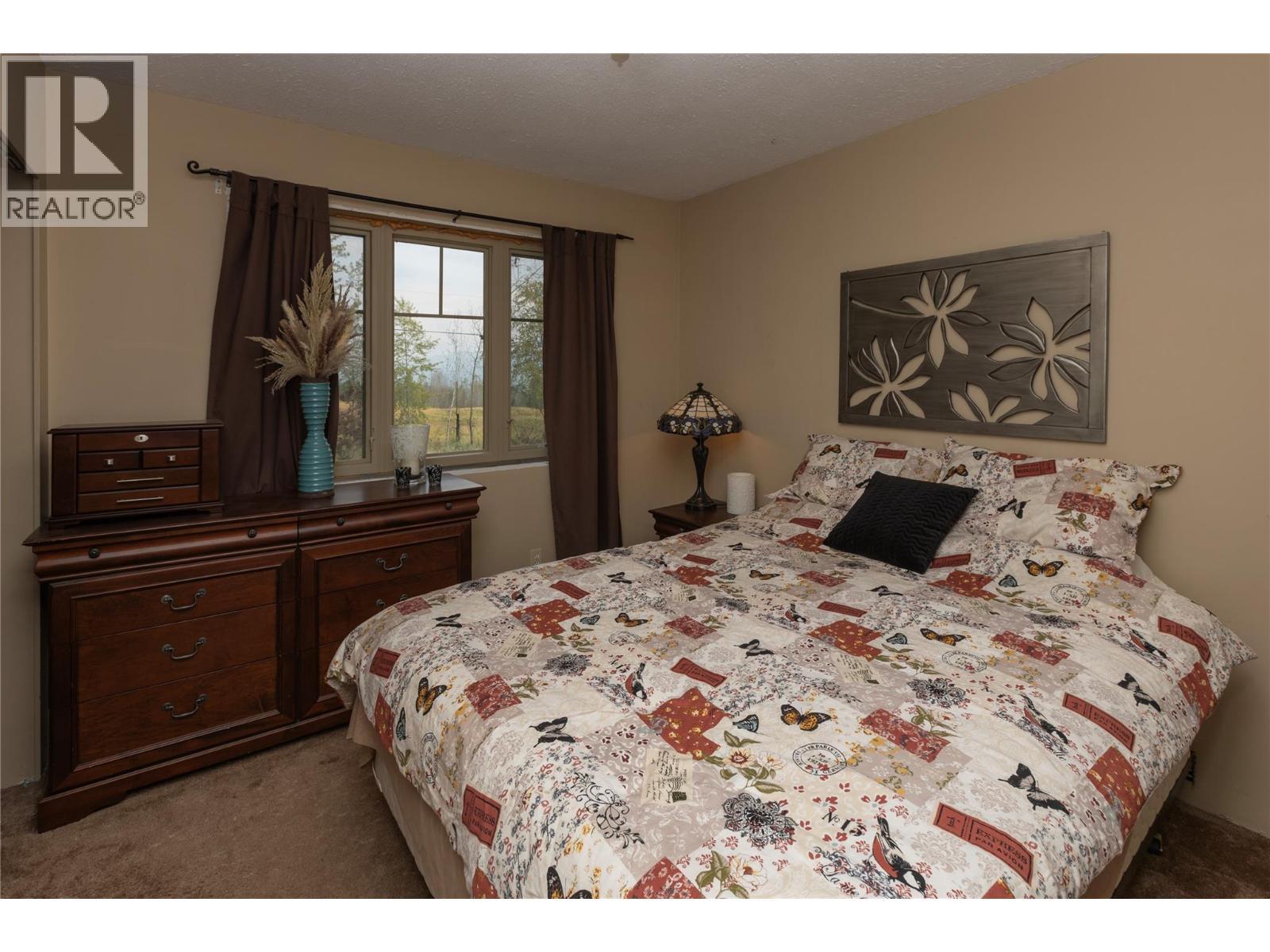 2523 Evans Road, Celista, BC - Indoor Photo Showing Bedroom