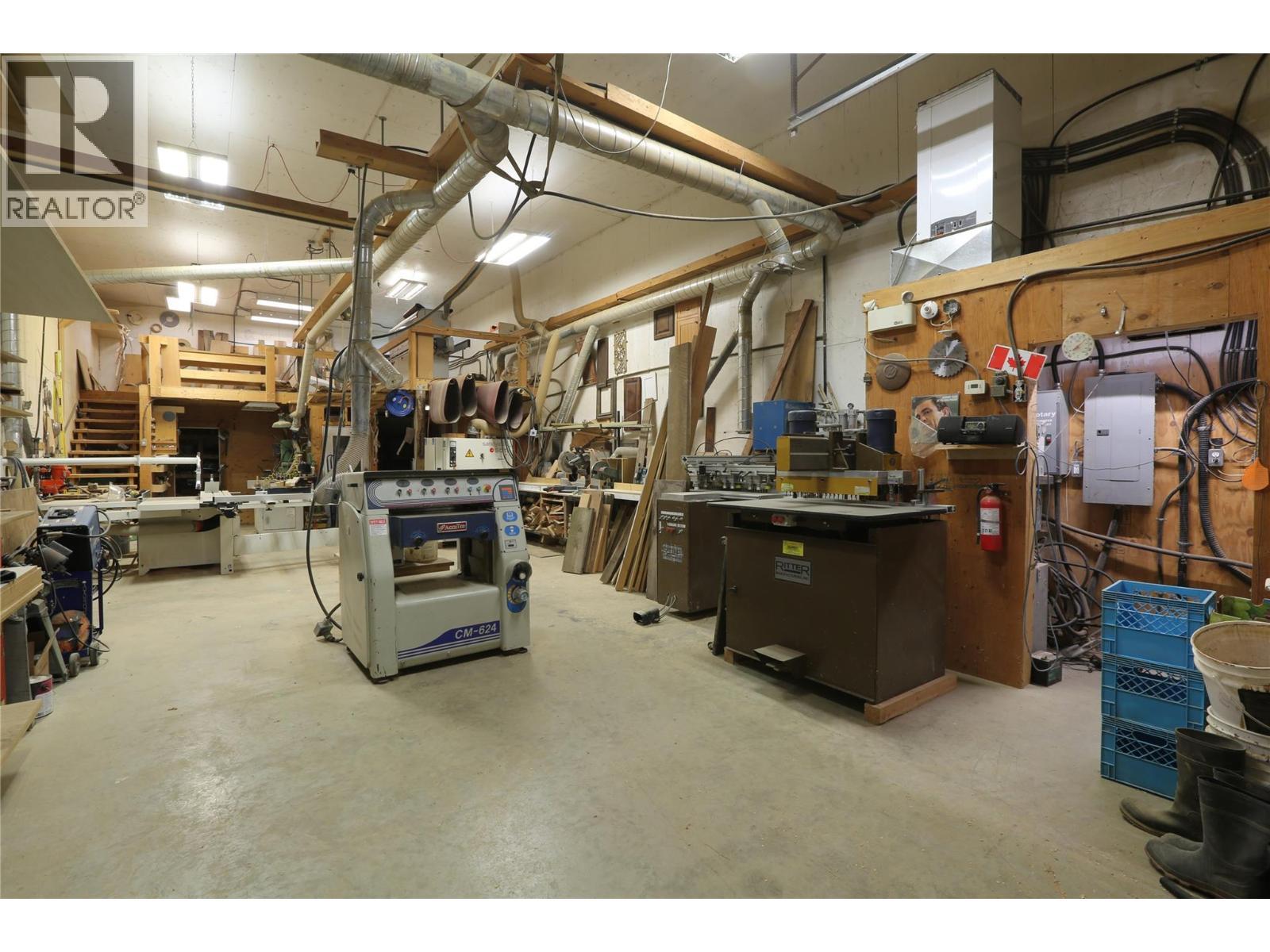 2523 Evans Road, Celista, BC - Indoor