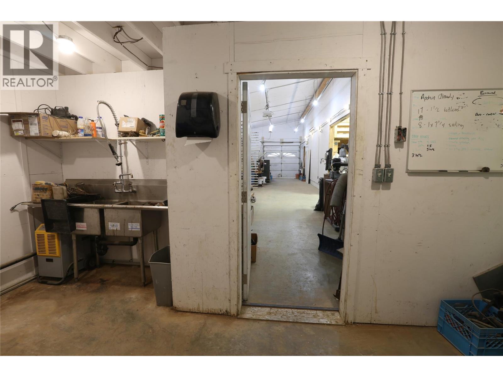 2523 Evans Road, Celista, BC - Indoor