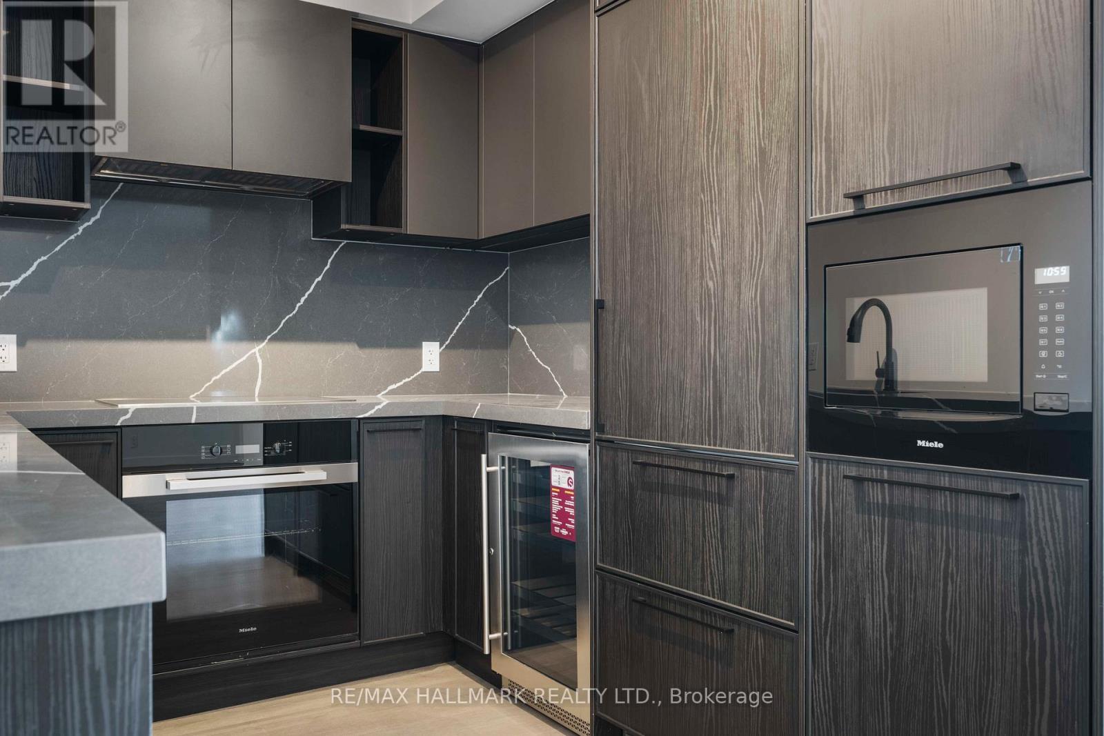 Fully equipped kitchen - 1310 - 1050 Eastern Avenue, Toronto, ON - Indoor
