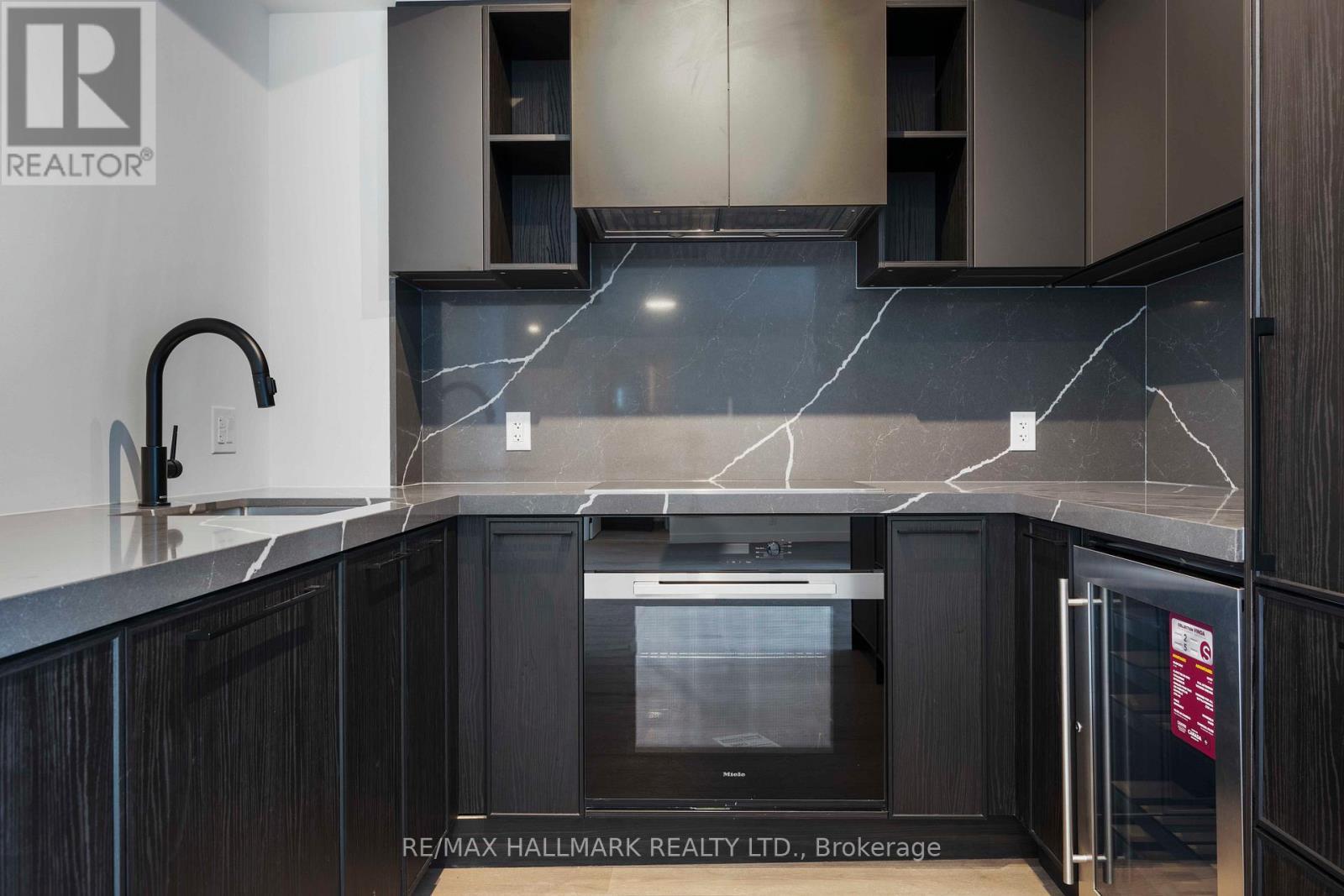 Miele appliances - 1310 - 1050 Eastern Avenue, Toronto, ON - Indoor Photo Showing Kitchen