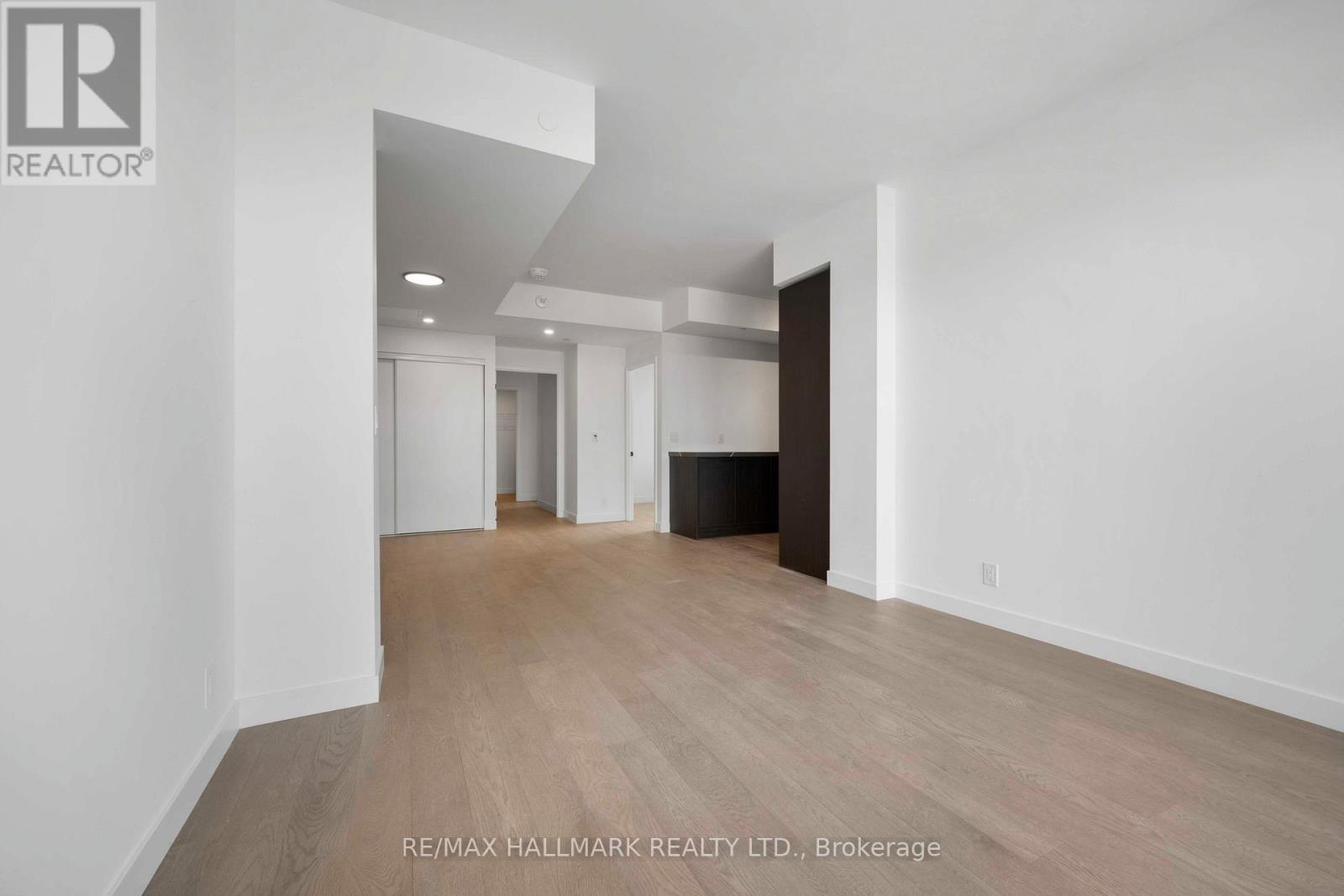 1310 - 1050 Eastern Avenue, Toronto, ON - Indoor Photo Showing Other Room