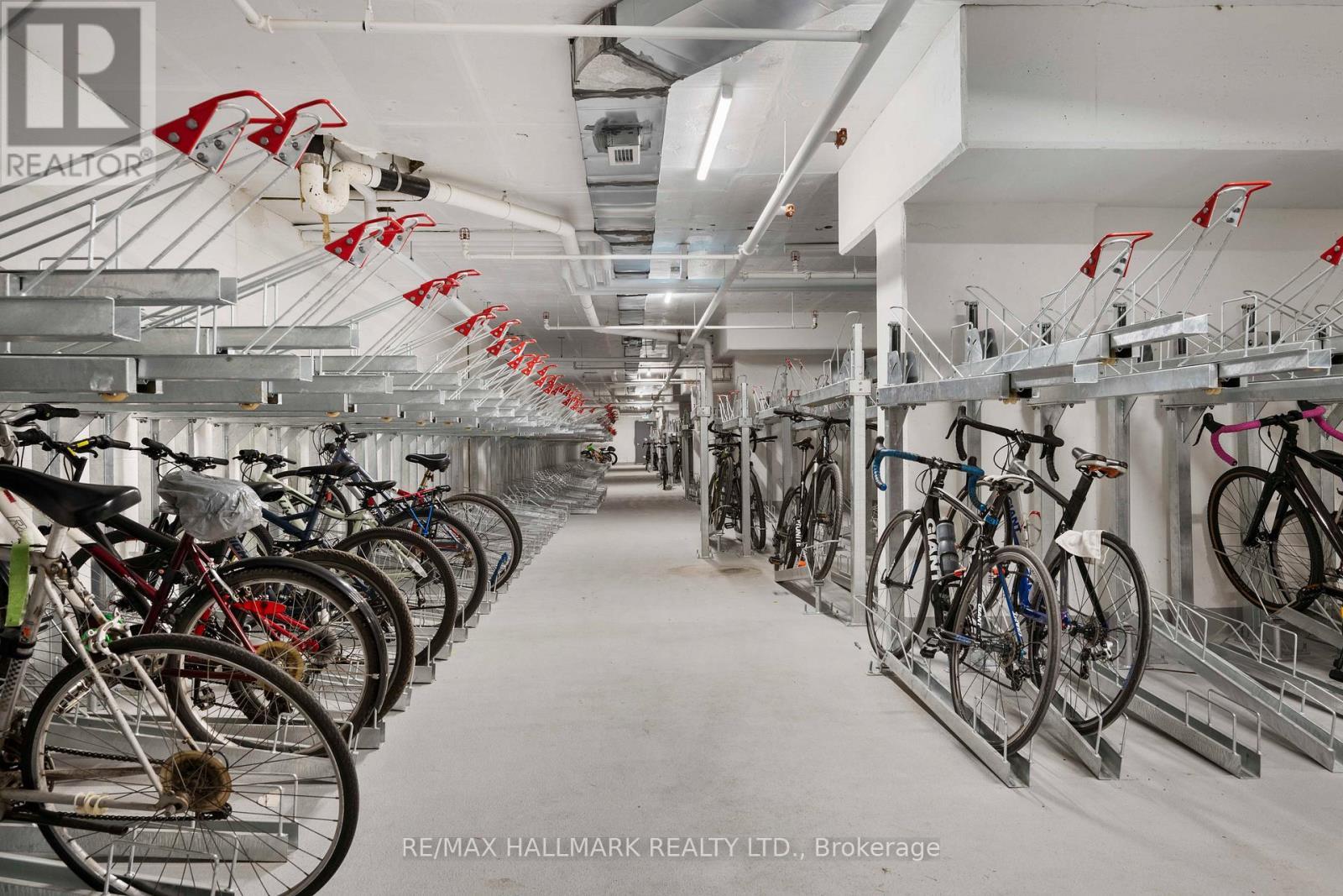 Secure bike storage - 1310 - 1050 Eastern Avenue, Toronto, ON - Other