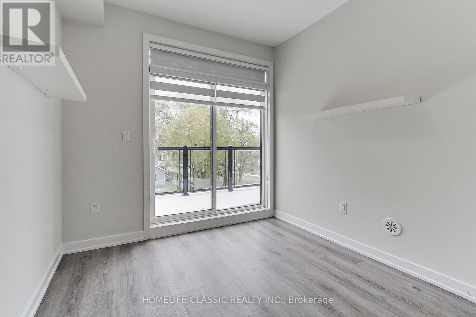 #1 - 590 North Service Road, Hamilton, ON - Indoor Photo Showing Other Room