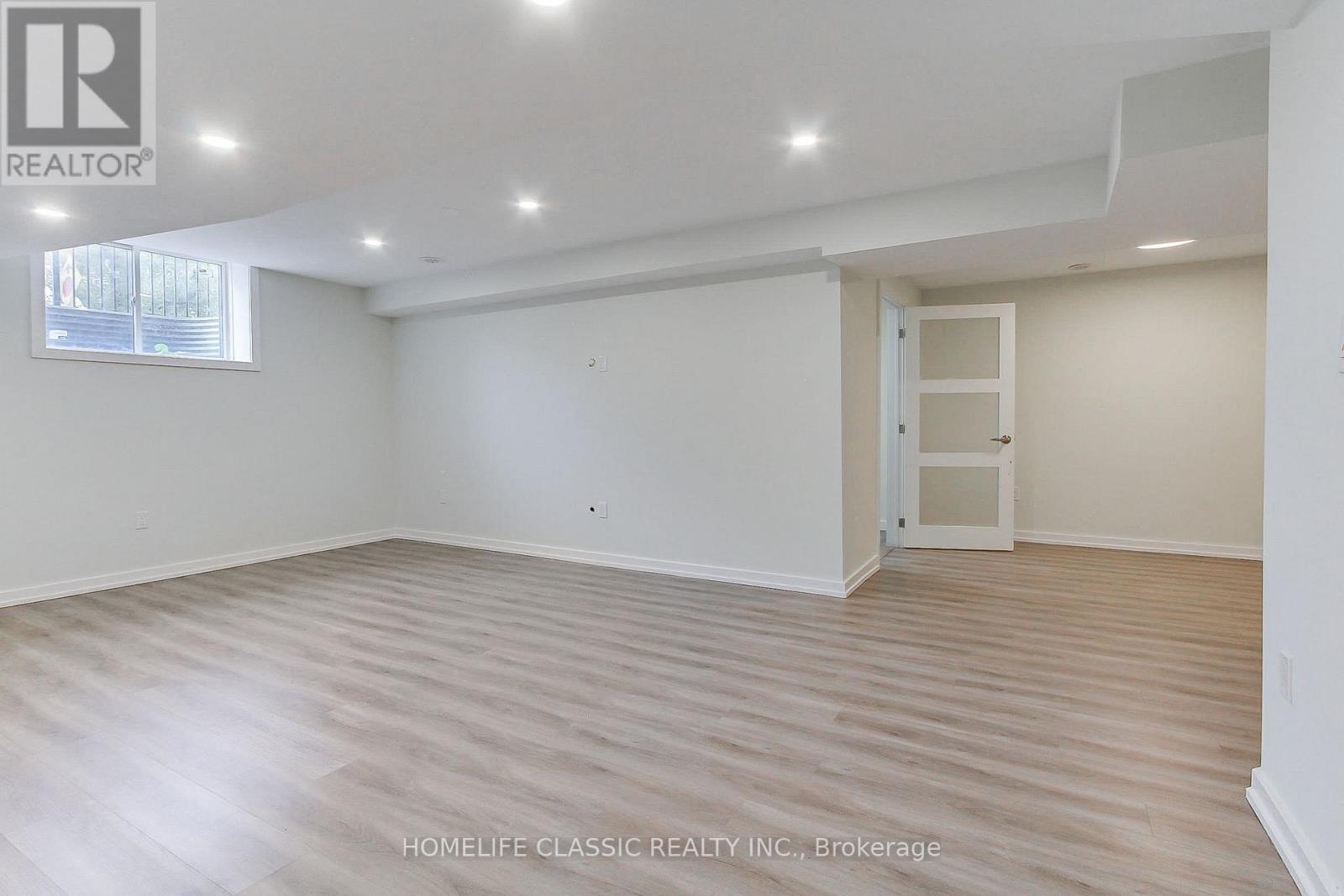 #1 - 590 North Service Road, Hamilton, ON - Indoor