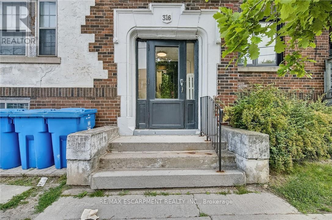 5 - 312 Aberdeen Avenue, Hamilton, ON - Outdoor